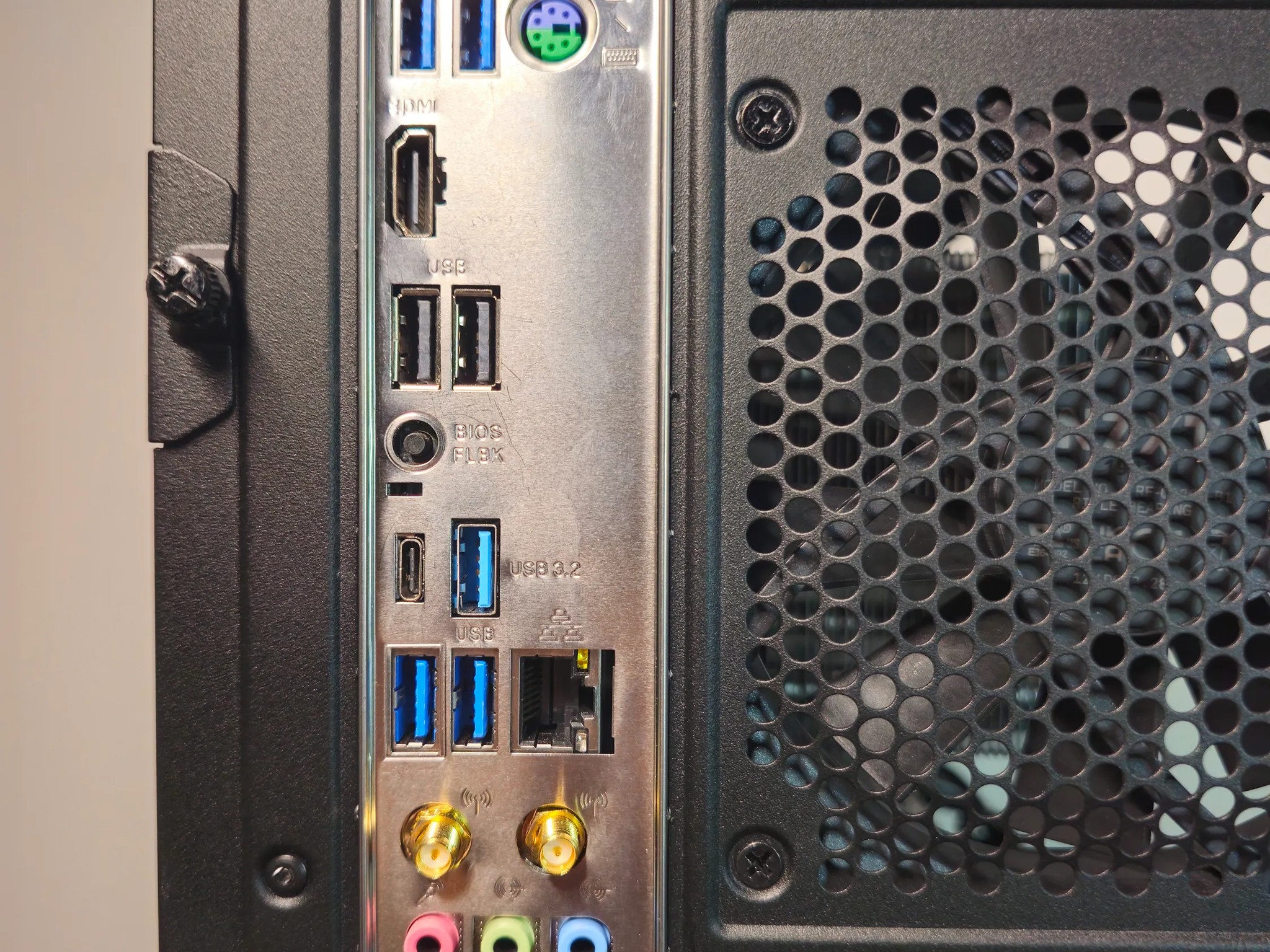 1080p-1440p RGB Gaming PC / RTX 3070 8GB / i5 12400f / 64GB DDR4 / 1TB SSD / WIFI + BT