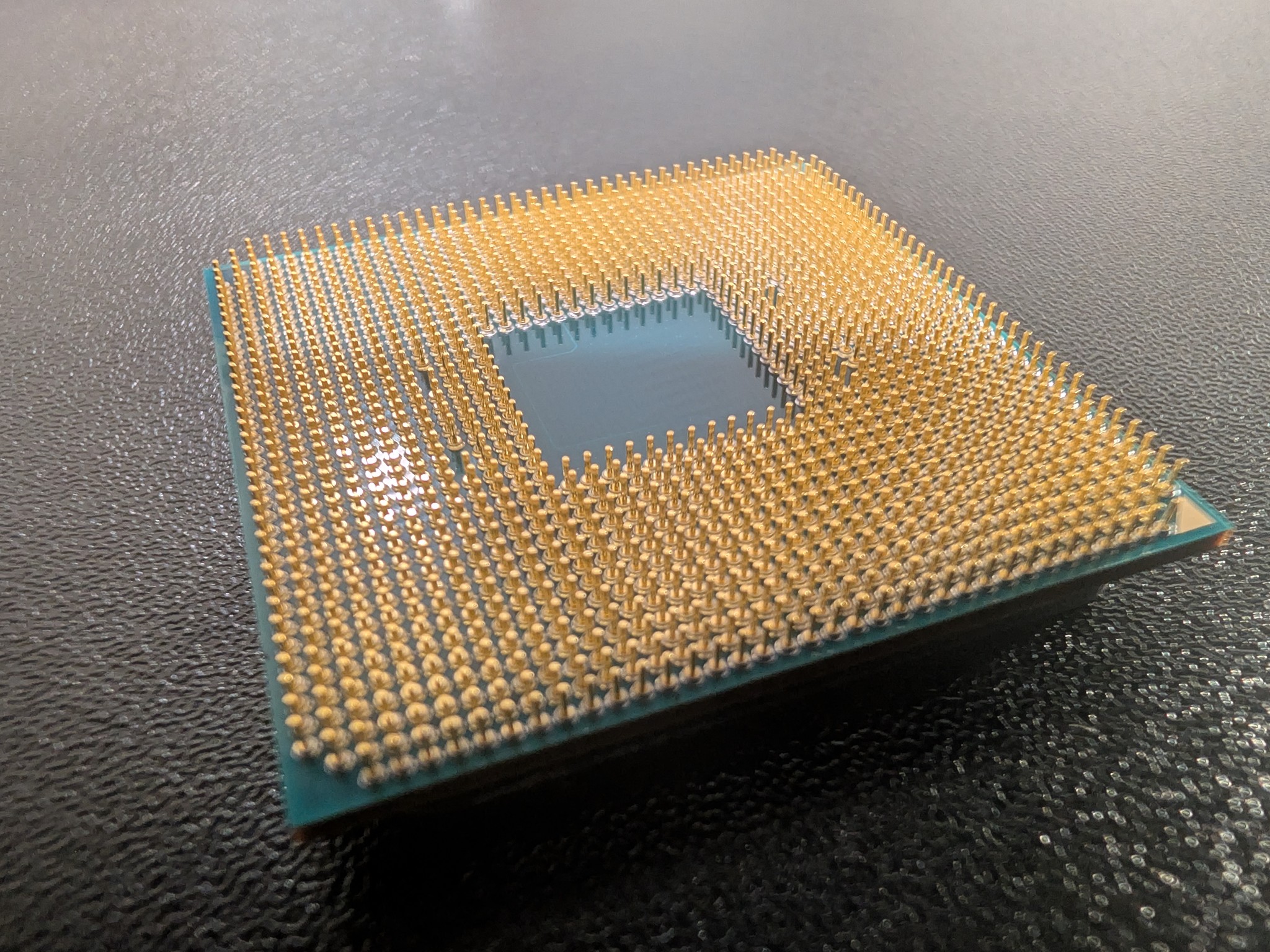 AMD Ryzen 5 Pro 2400GE With Radeon Vega 11 Graphics