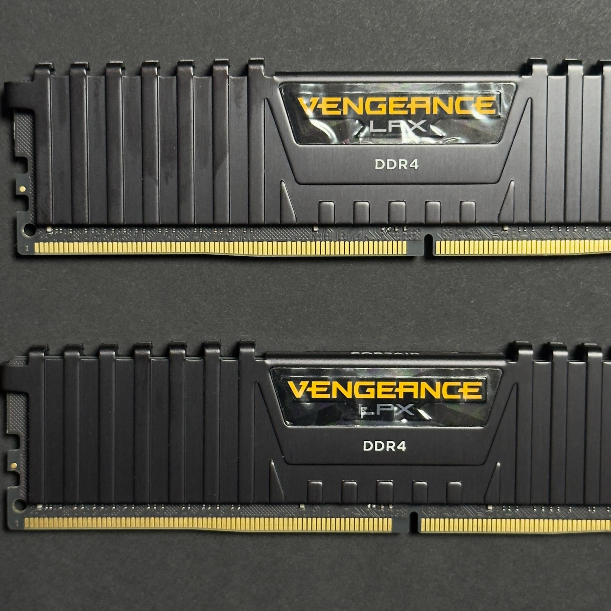 MOTHERBOARD CPU RAM COMBO 32GB DDR4 + SSD