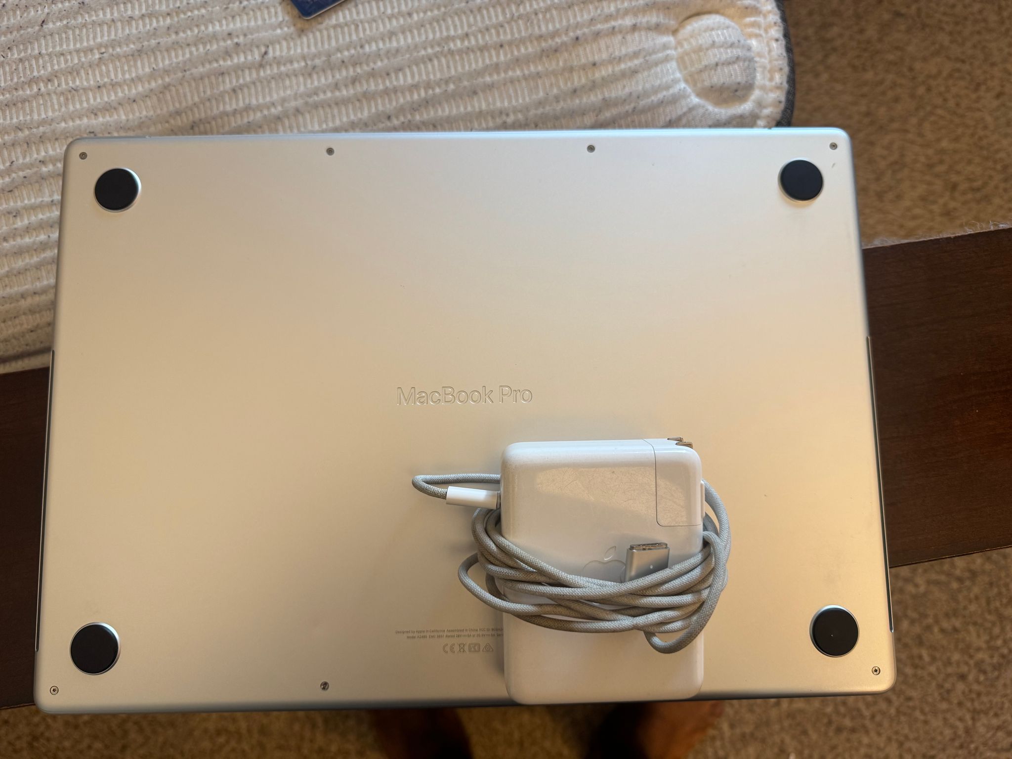 MacBook Pro - (M1 Pro, 32GB, 512GB SSD)-Used, Like New