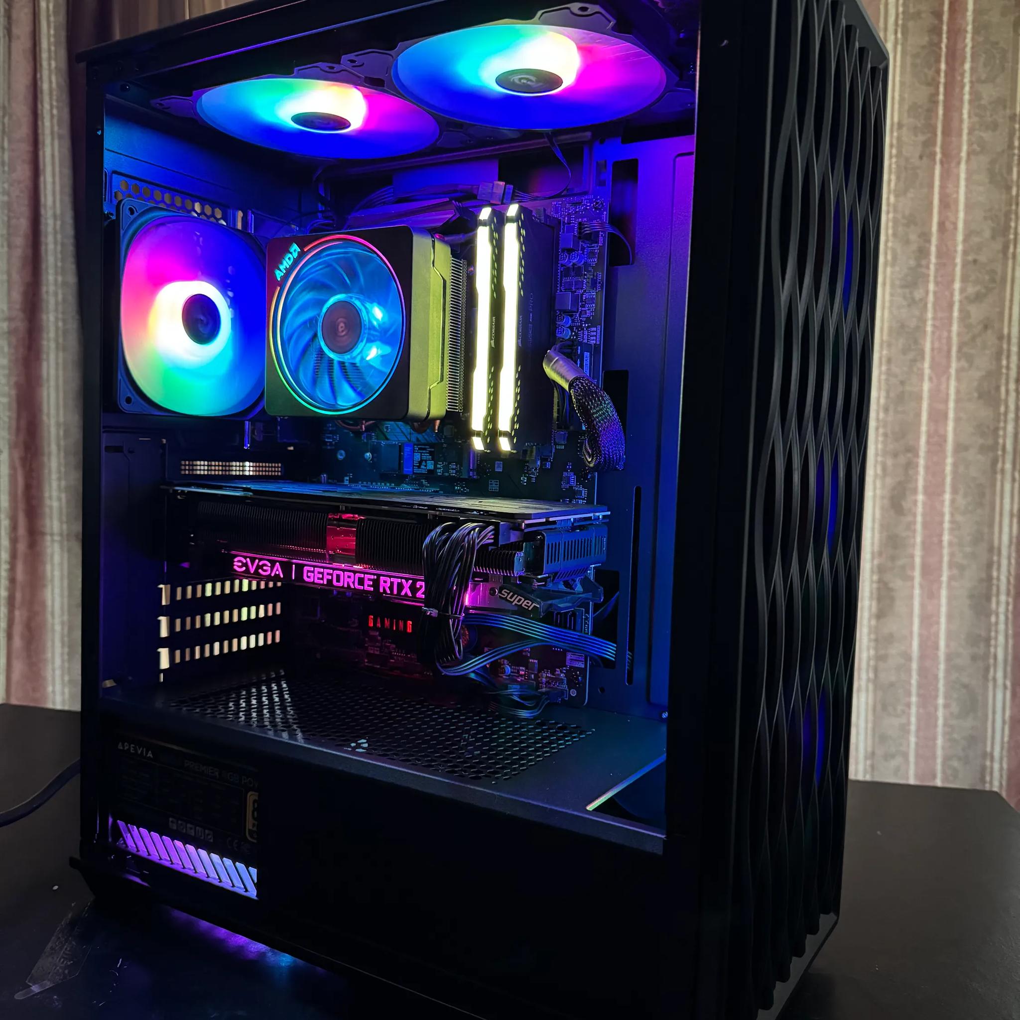 EVGA RTX 2070 super + RYZEN 7 3700x +16 GB RAM (THE PHANTOM RGB)