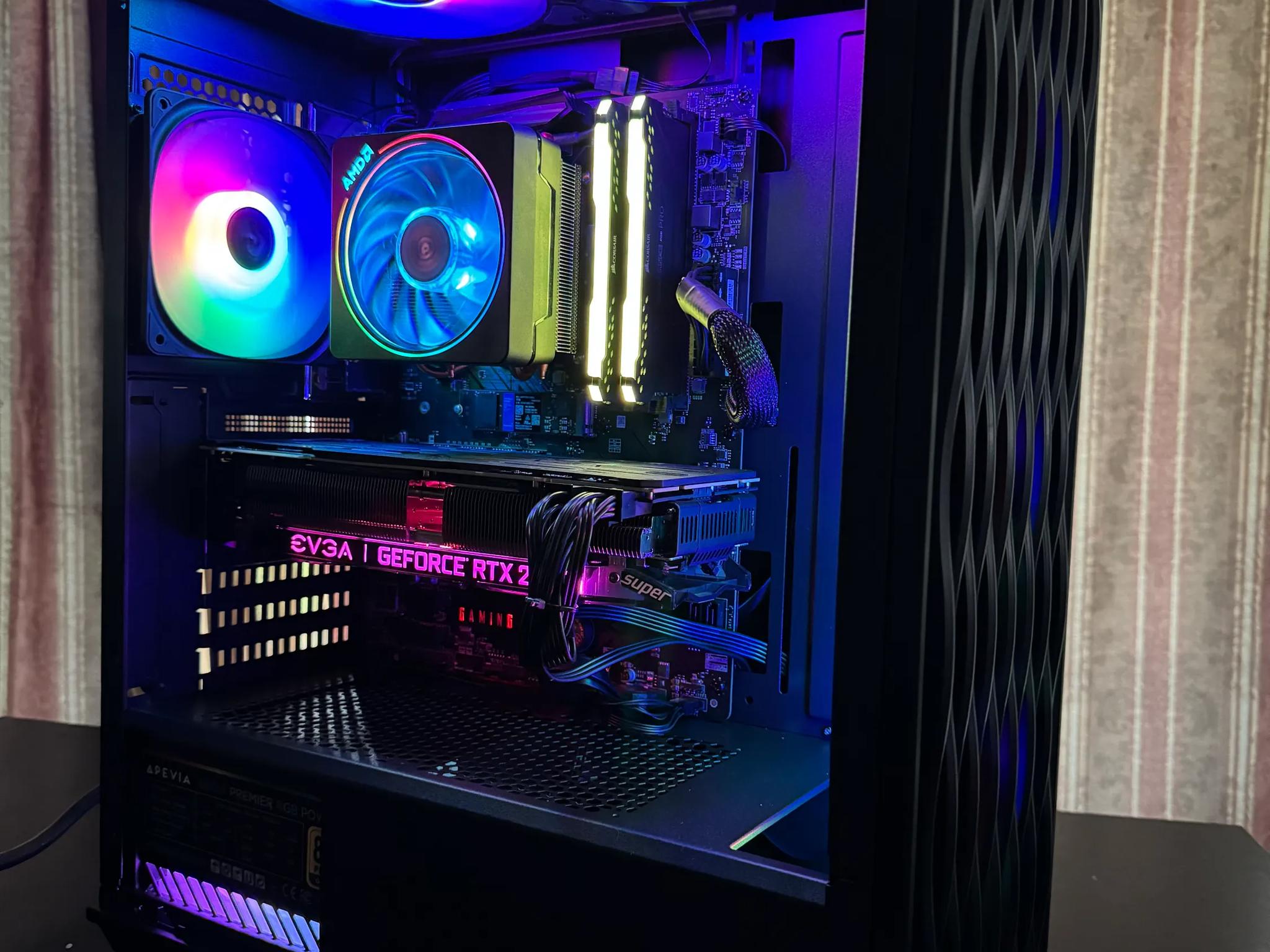 EVGA RTX 2070 super + RYZEN 7 3700x +16 GB RAM (THE PHANTOM RGB)