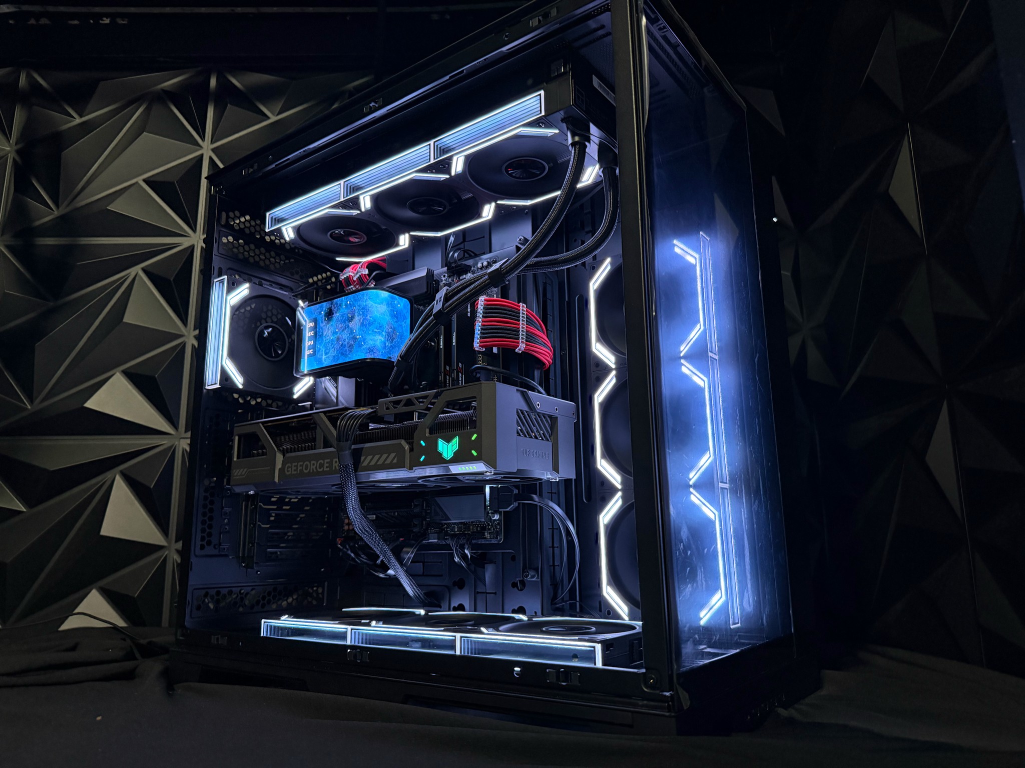 🔥🟥 REDLINE APEX 🟥🔥 Ryzen 9 9950X| RTX 5080| 64 GB DDR5| 6 TB NVMe| 1250W PSU
