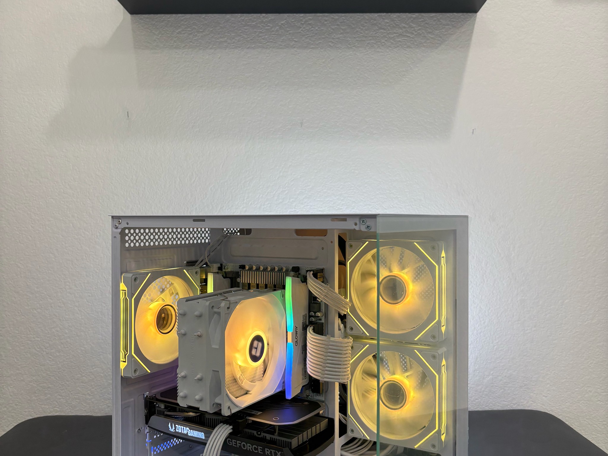 | Gaming PC | RTX 4060 | Intel Xeon E5-1650 V3 | 16 GB 3200 Mhz | 512GB Storage | ARGB |