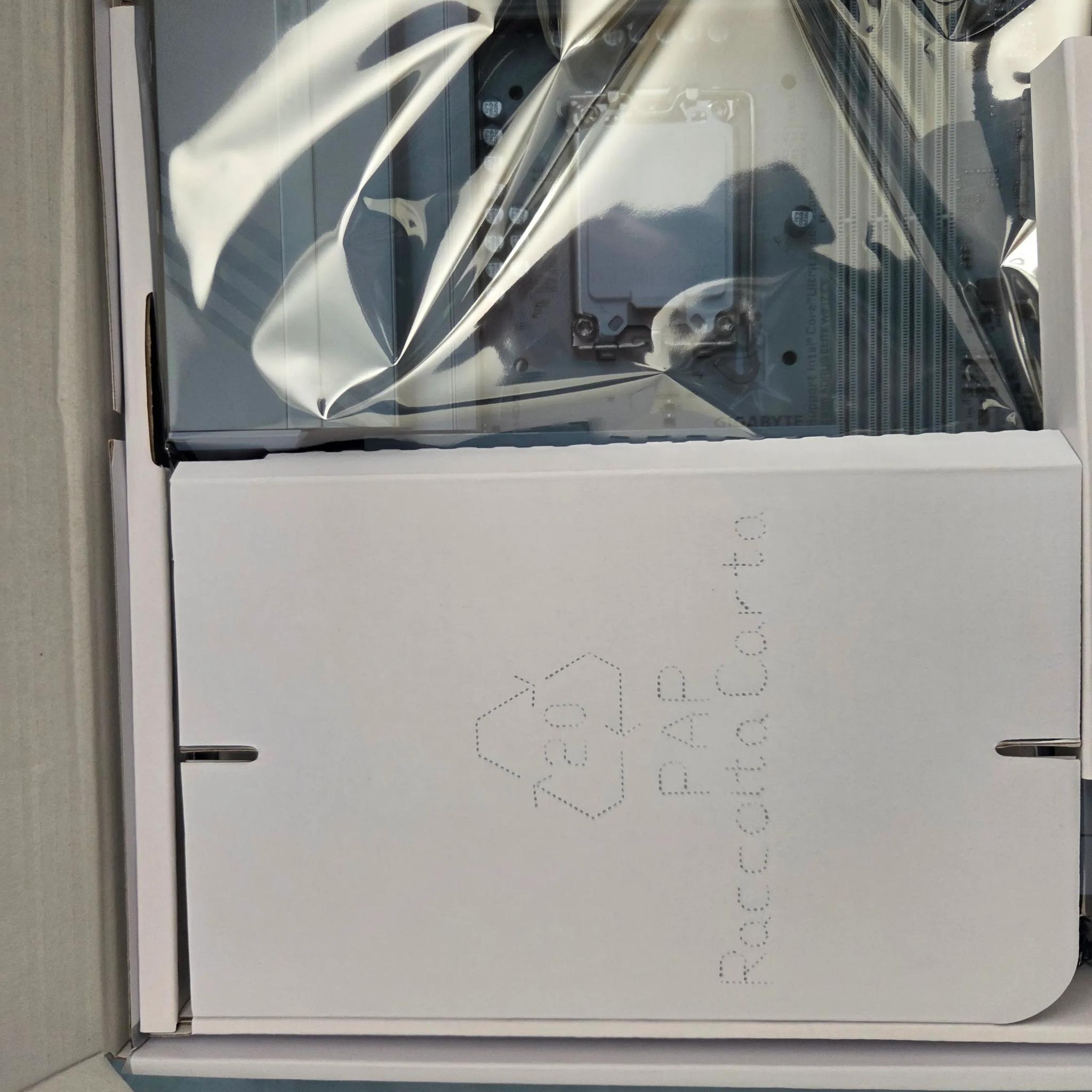 GIGABYTE Z890 AORUS ELITE WIFI7 ICE WHITE MOTHERBOARD