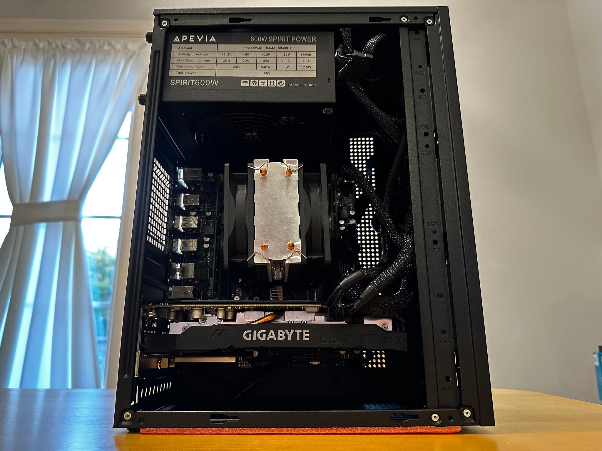 🧛🏻‍♂️| 1660ti, 512gb SSD, 16gb Ram Budget Backpack PC! WiFi equipped
