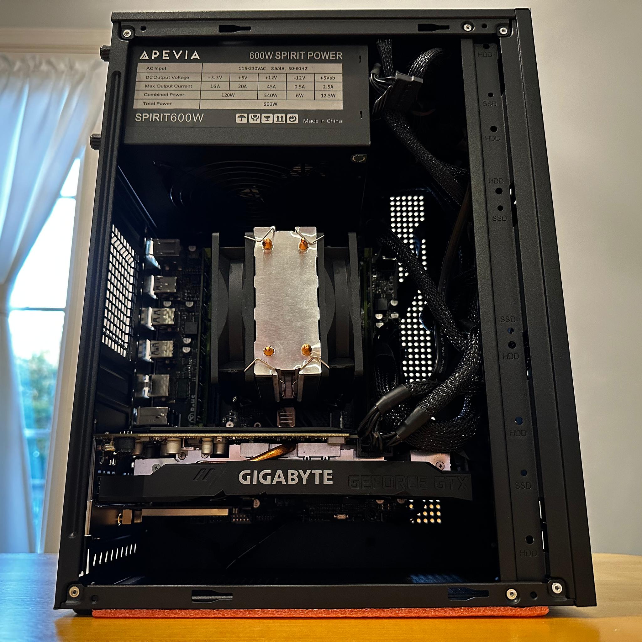 🧛🏻‍♂️| 1660ti, 512gb SSD, 16gb Ram Budget Backpack PC! WiFi equipped