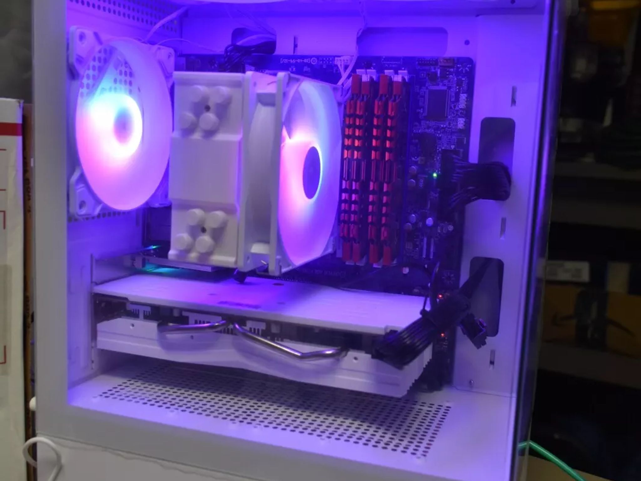 GAMING PC INTEL i7 3770 rx580 8 gb 24gb ram 500 WT PSU BUILT IN WIFI & BLUETOOH 512 GB M.2 &250 HHD