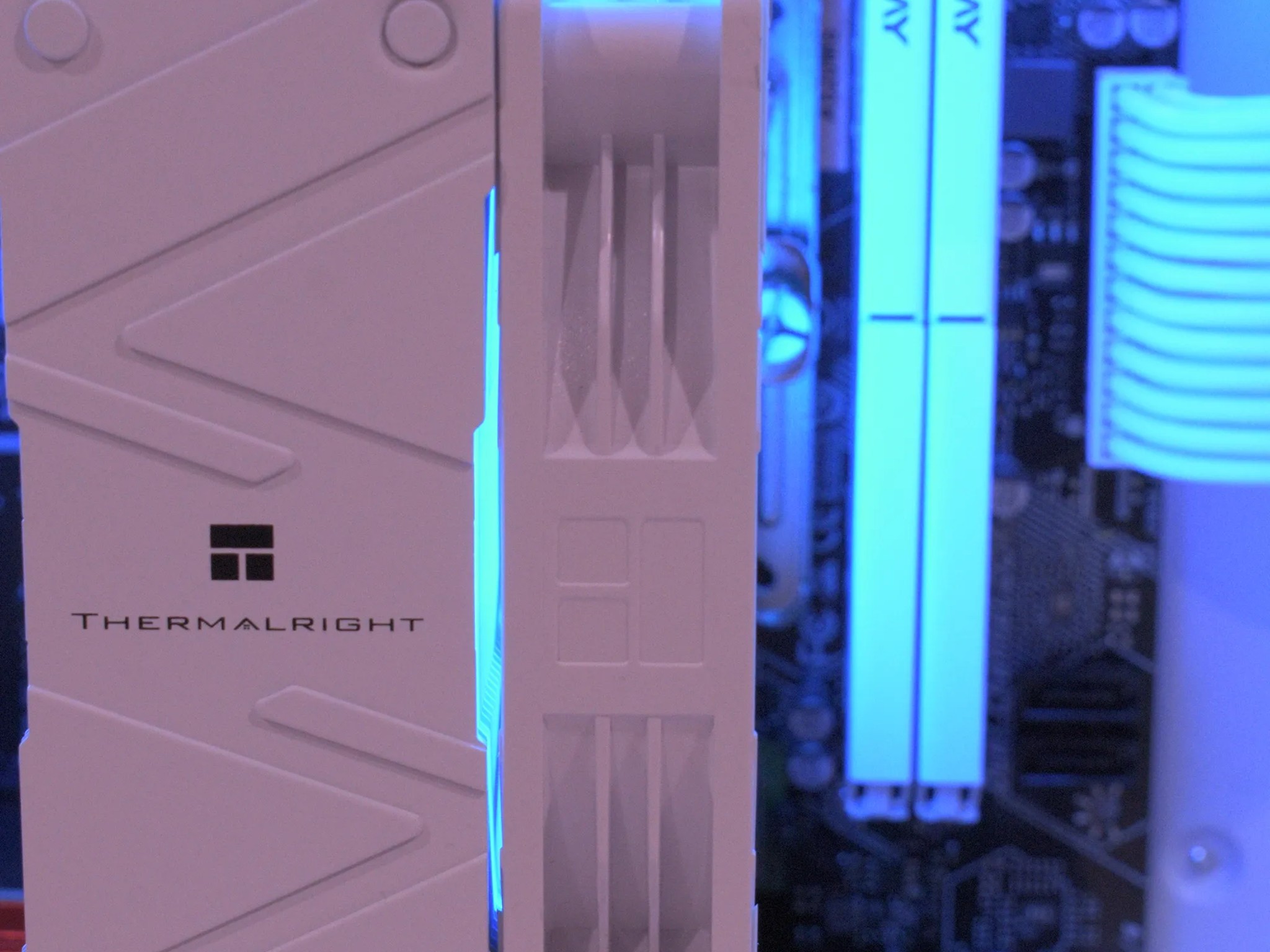 1080p Beast | Ryzen 5 3600 | RX 6600 8GB | 32GB DDR4 | 1TB nVME SSD | 1080p White RGB Gaming PC