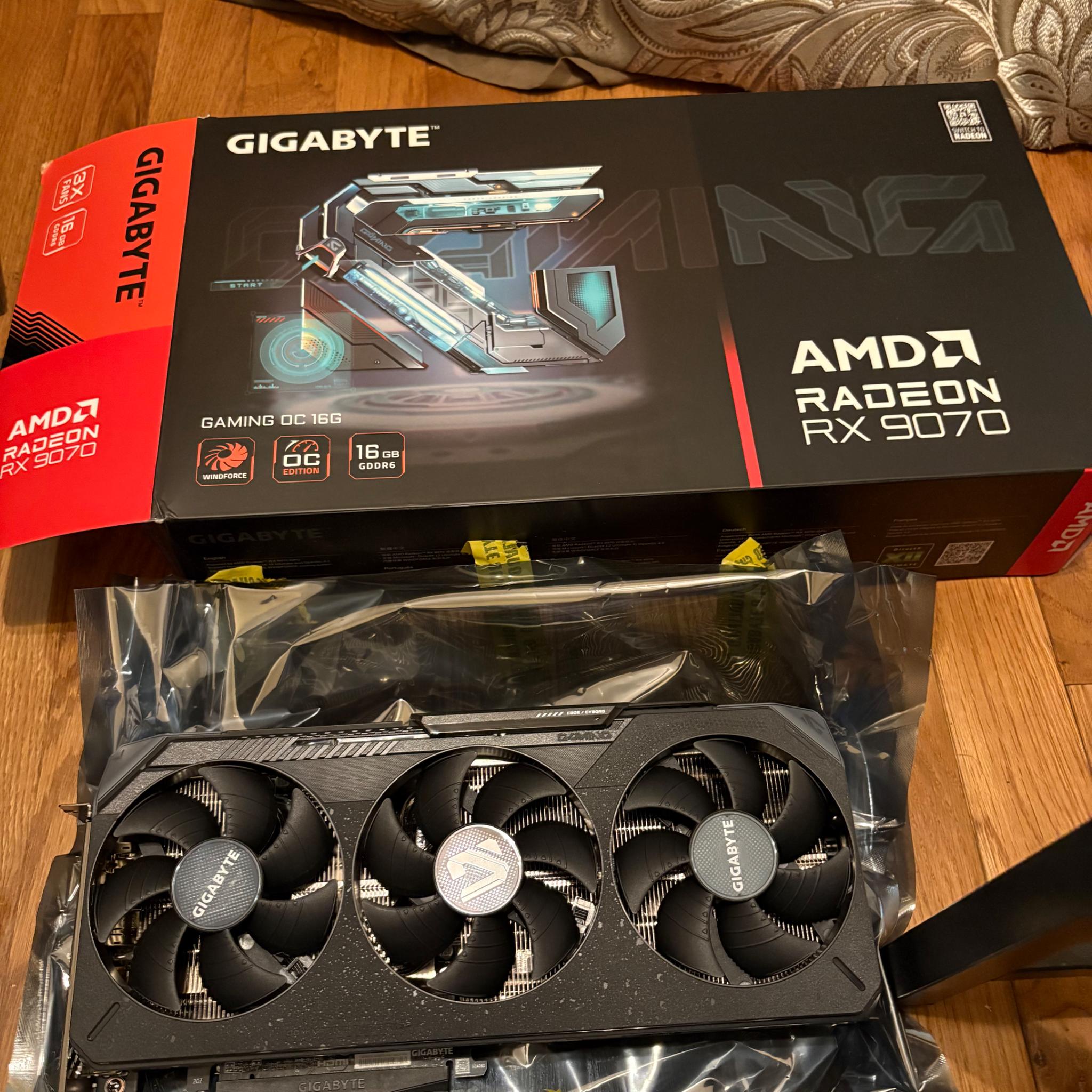 Gigabyte 9070 (non xt)