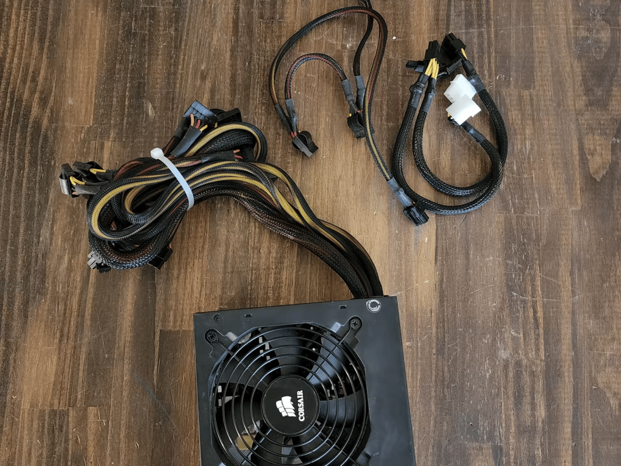 Corsair CS600 600W Power Supply