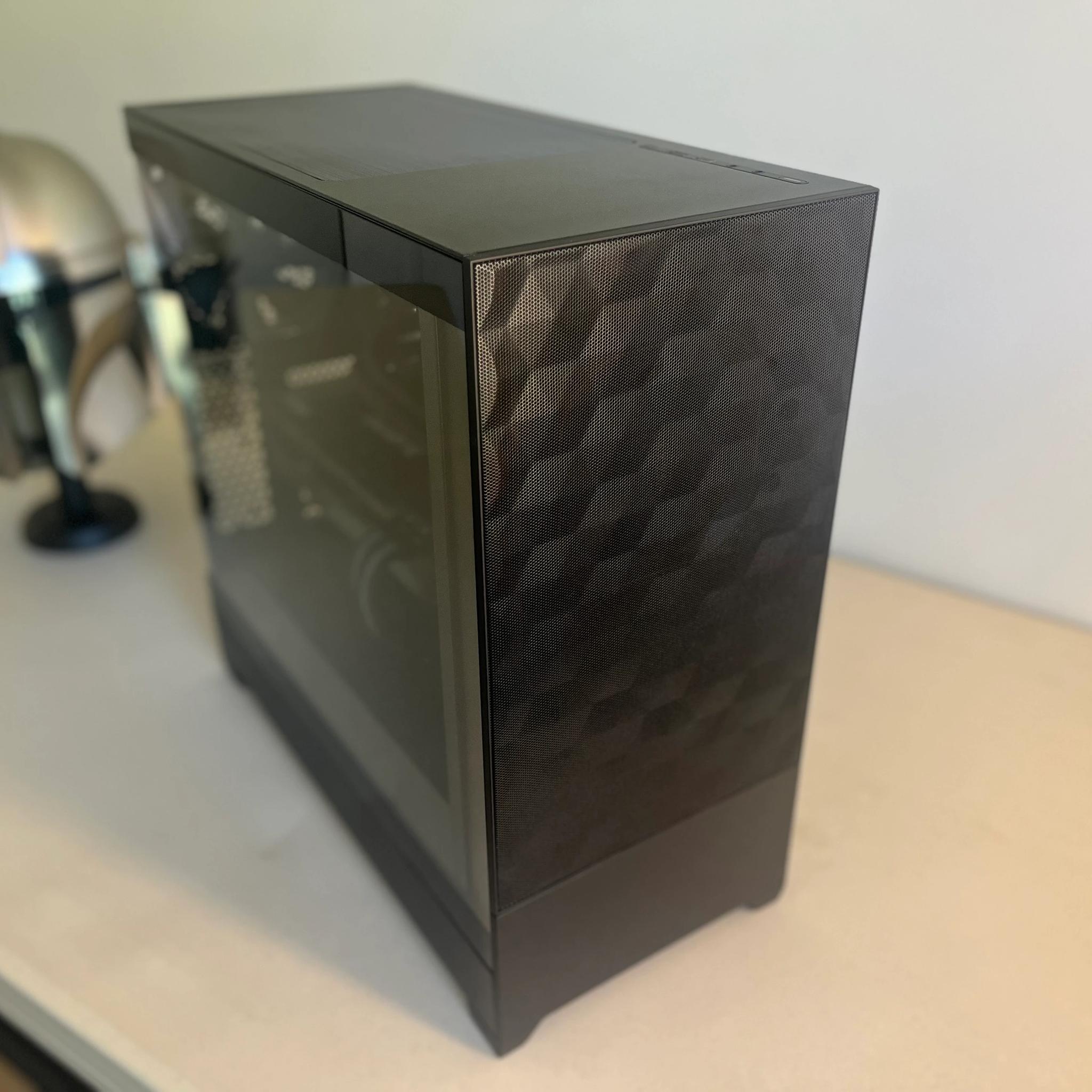Custom Gaming PC - with free activated Windows 11 Pro