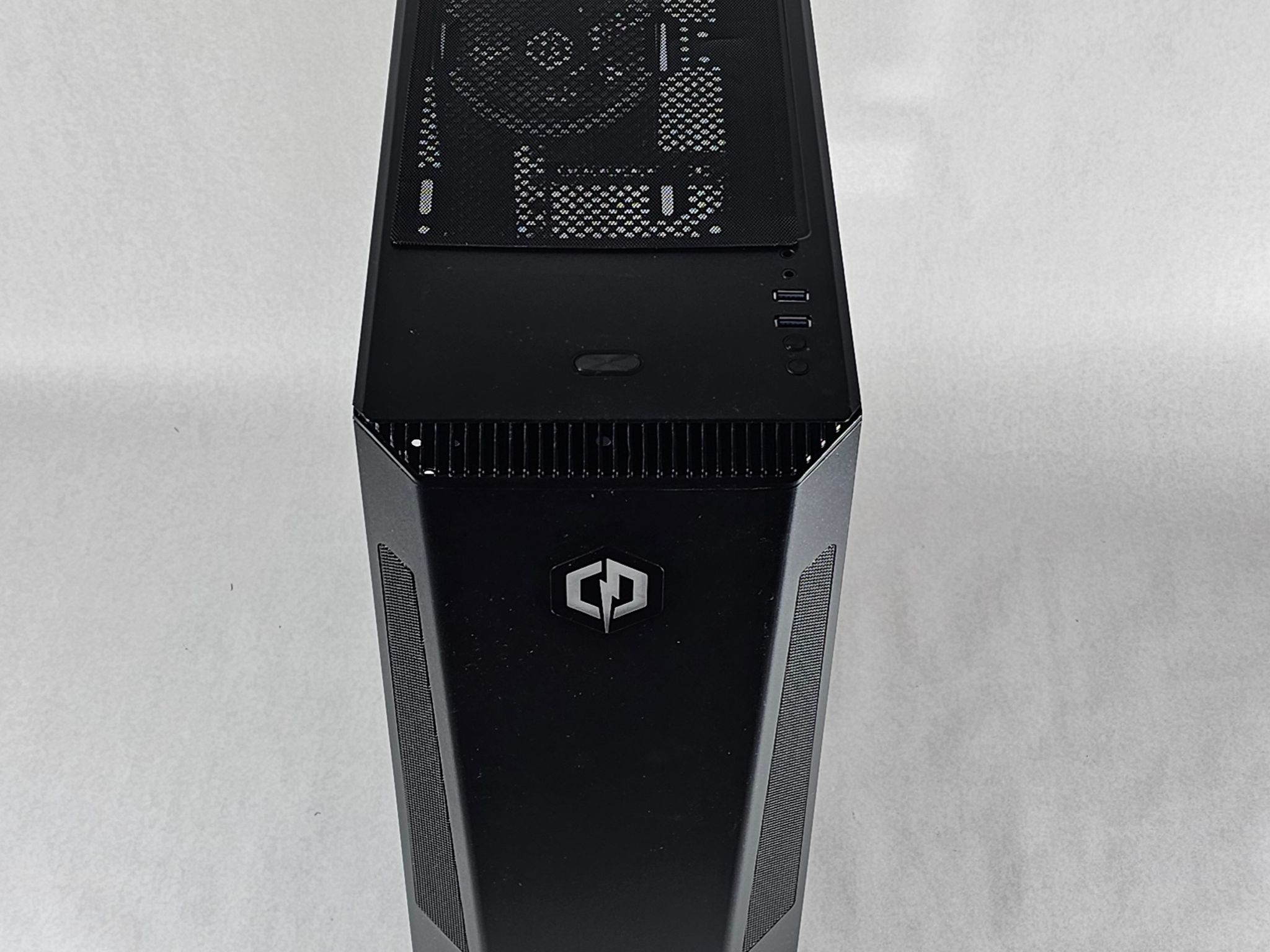 CyberPowerPC Gamer Xtreme Mid-Tower ATX PC Case w\ Tempered Glass
