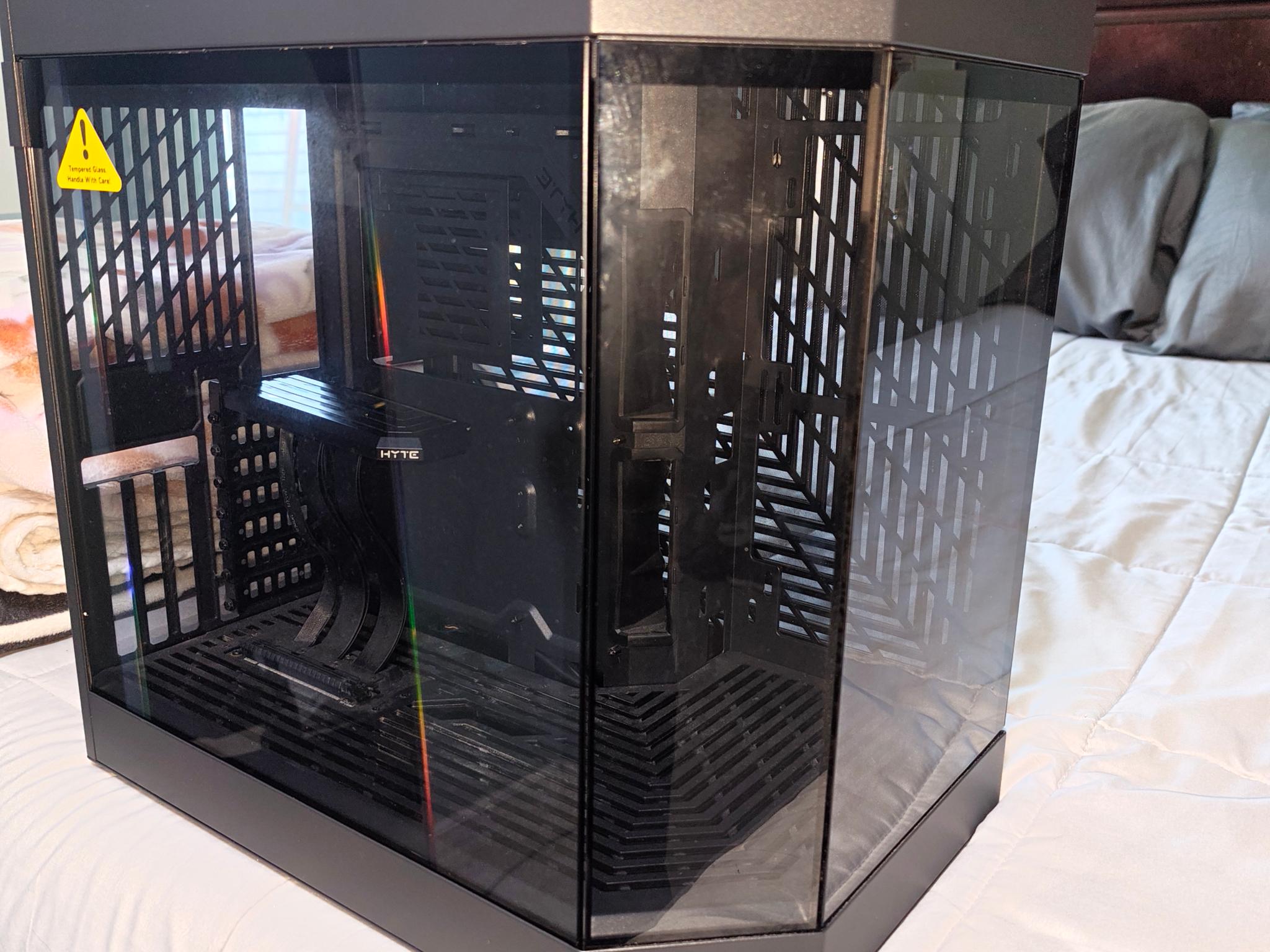 HYTE Y60 (Black - Tempered Glass)