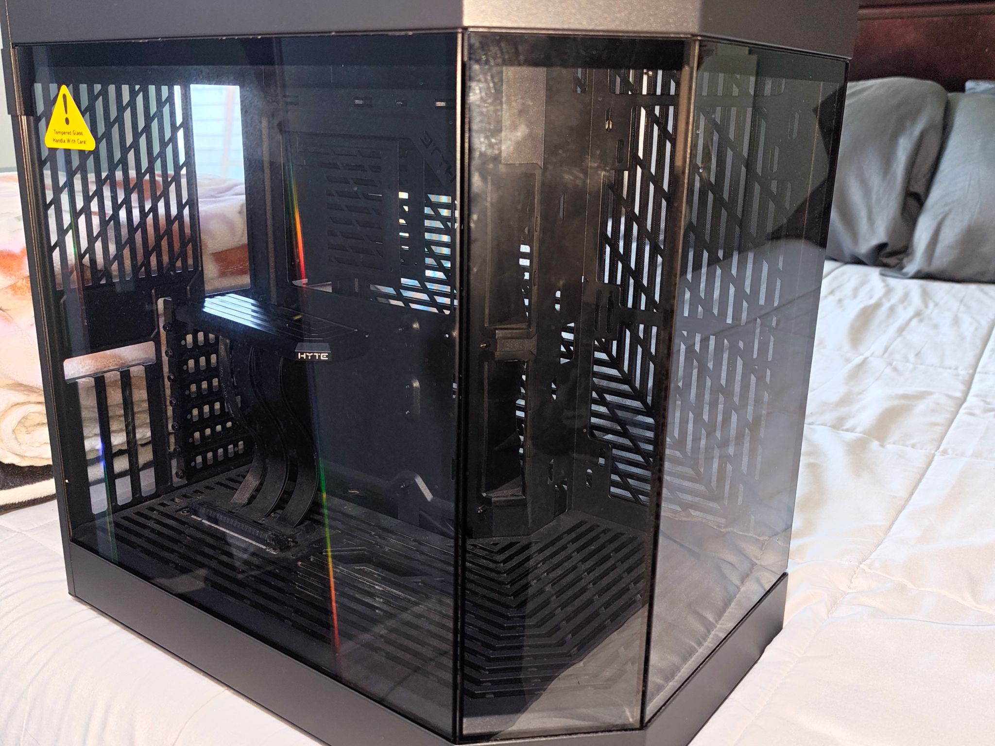 HYTE Y60 (Black - Tempered Glass)