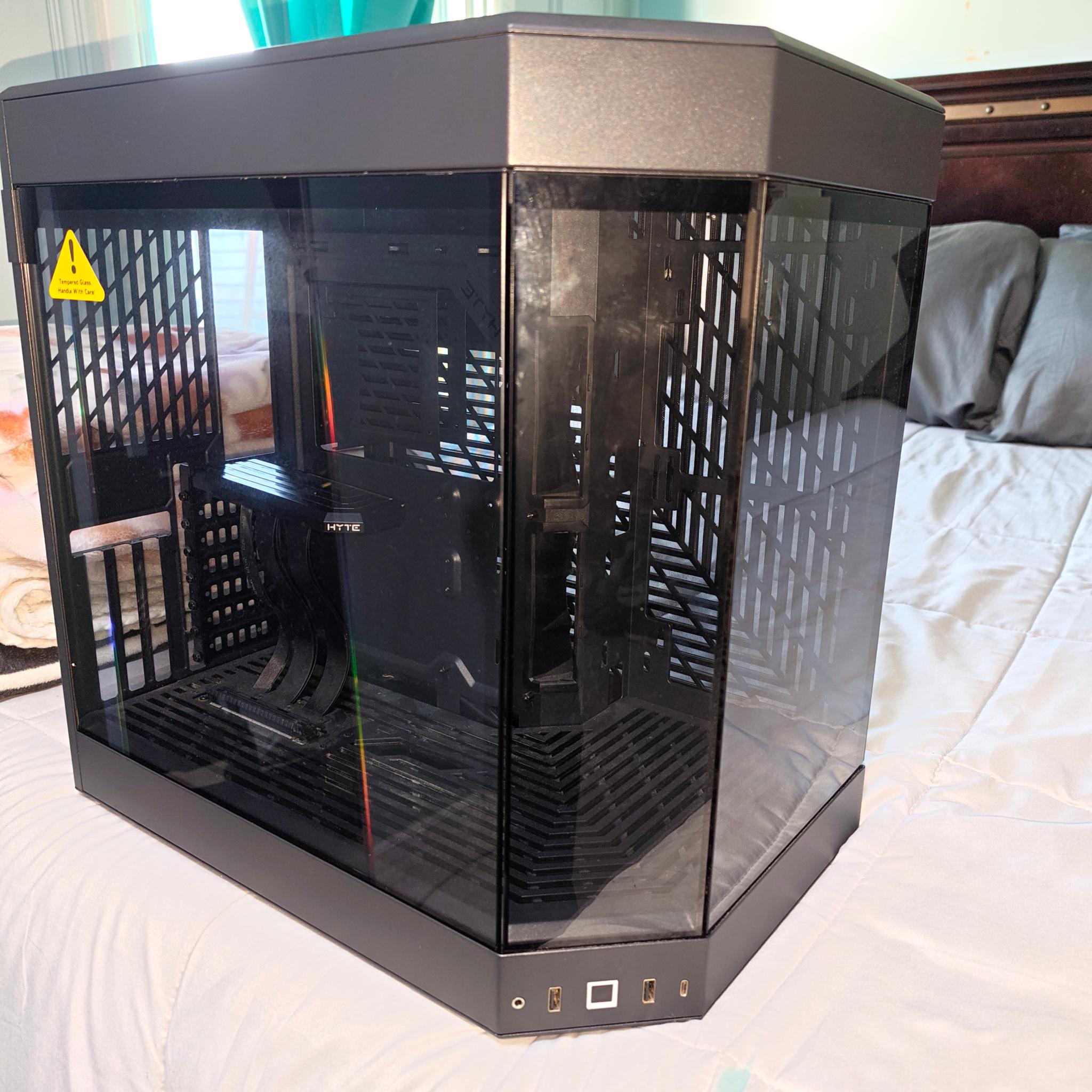 HYTE Y60 (Black - Tempered Glass)