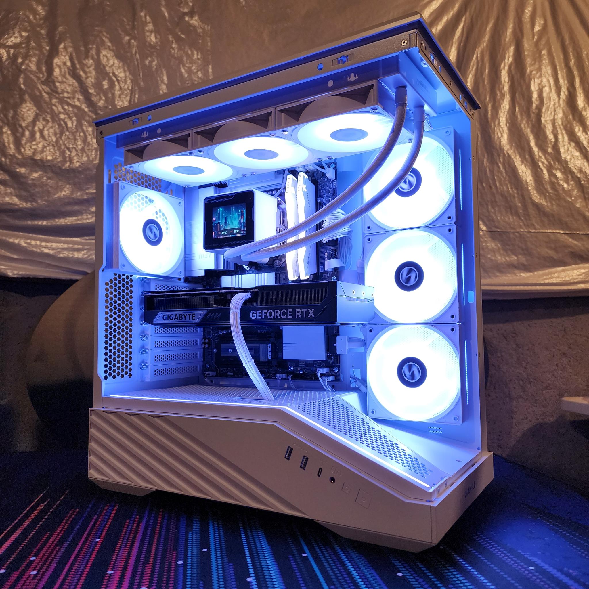 RTX 5080 / Ryzen 9 9950X3D2 Dual Edition / 64GB DDR5 RAM / 4TB