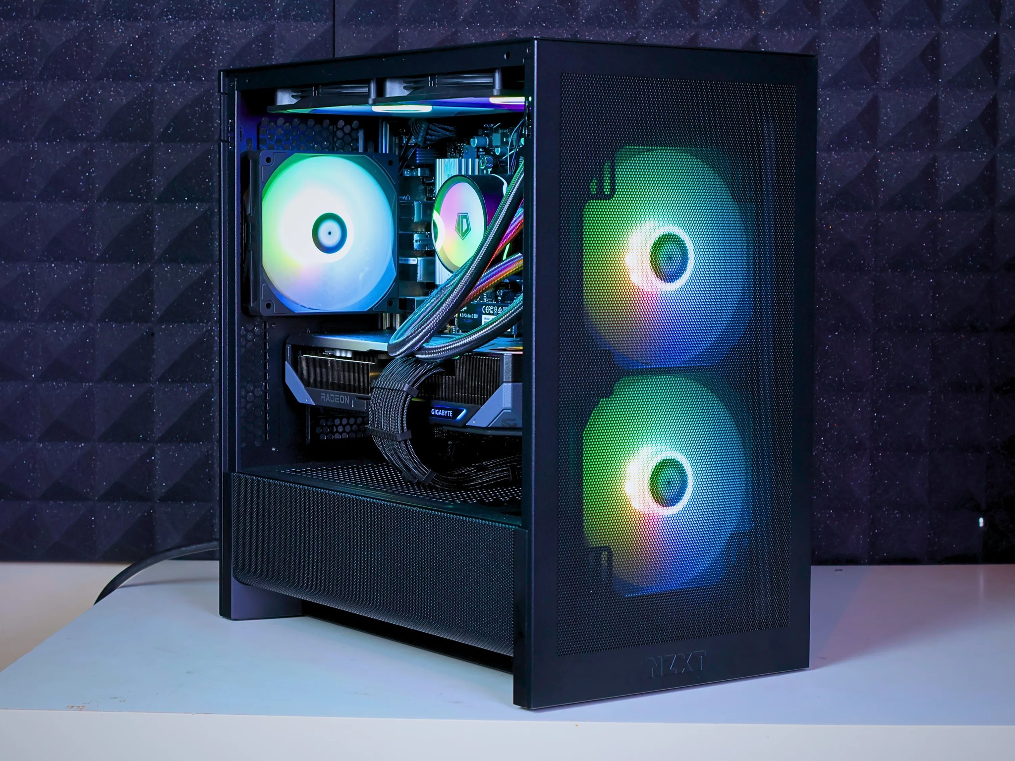 ⚫ Ryzen 7 7700X/RX 9070XT 16GB Gaming/Streaming PC ⚫