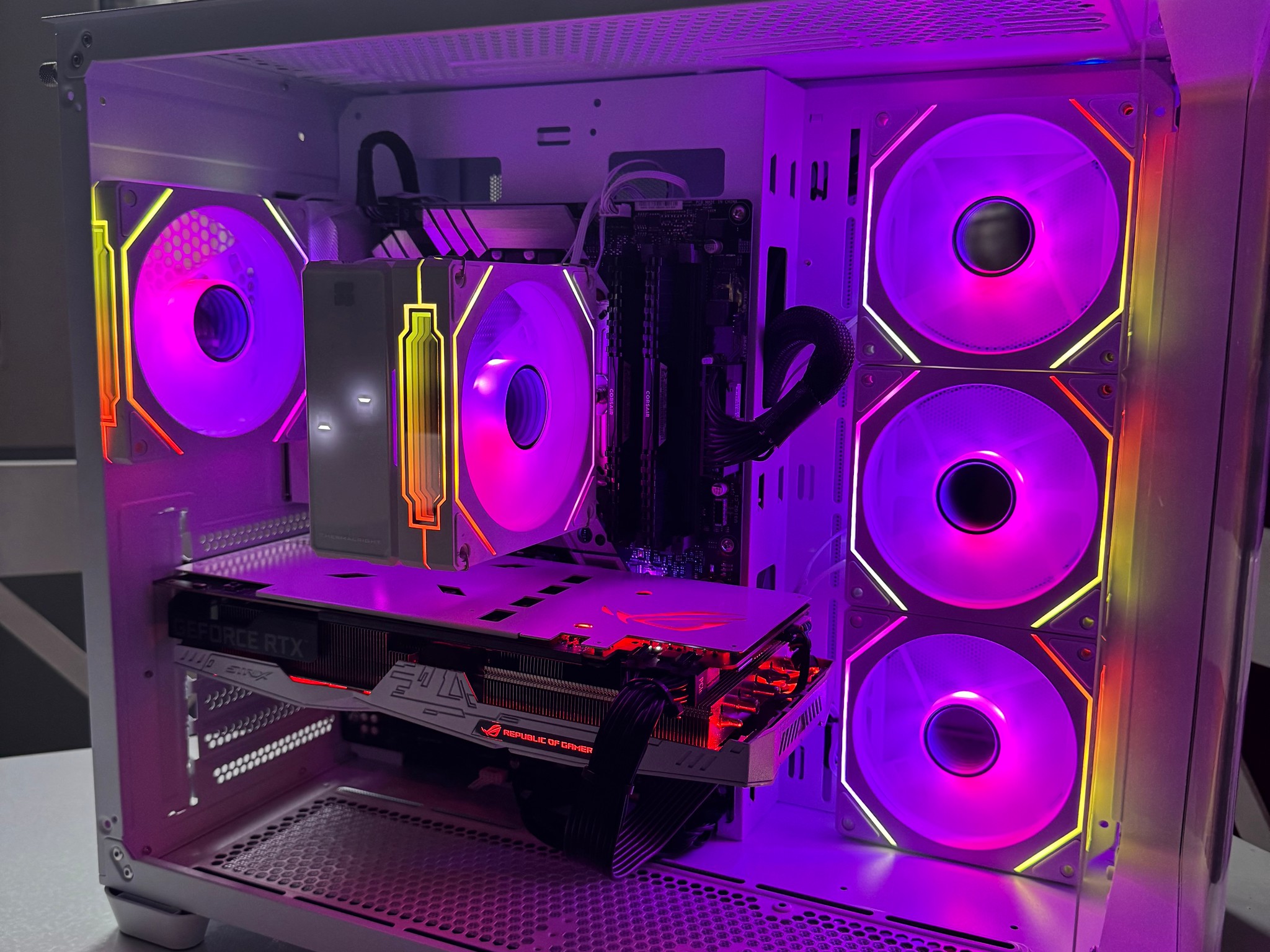 !!Panda themed gaming PC!! Ryzen 5 4500 - 2060 - 16 GBs - 512 Nvme
