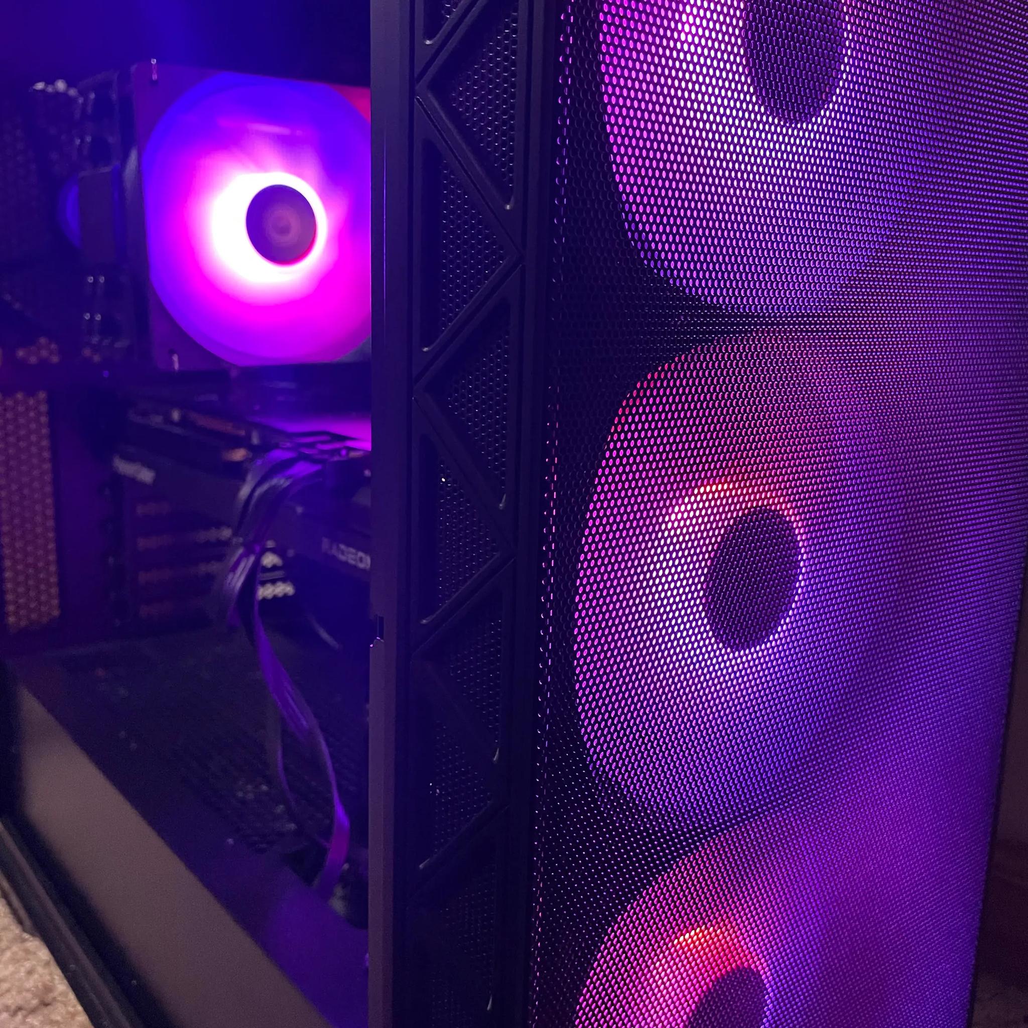 Custom Built AMD gaming PC, R7 5800x, 7800xt. Gaming, Streaming, WiFi, Ethernet.