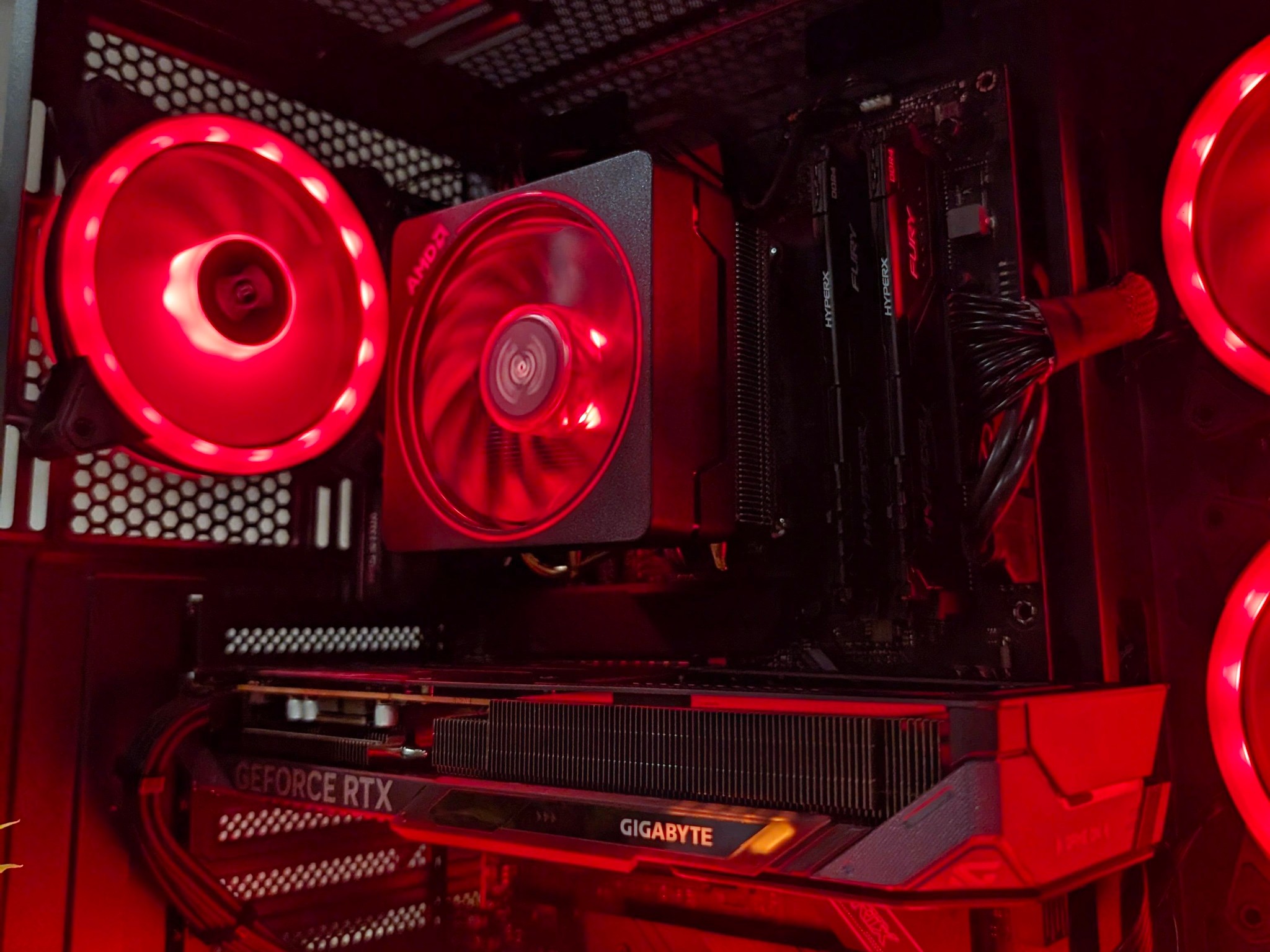Gaming PC // RTX 5060 - Ryzen 5 5600X