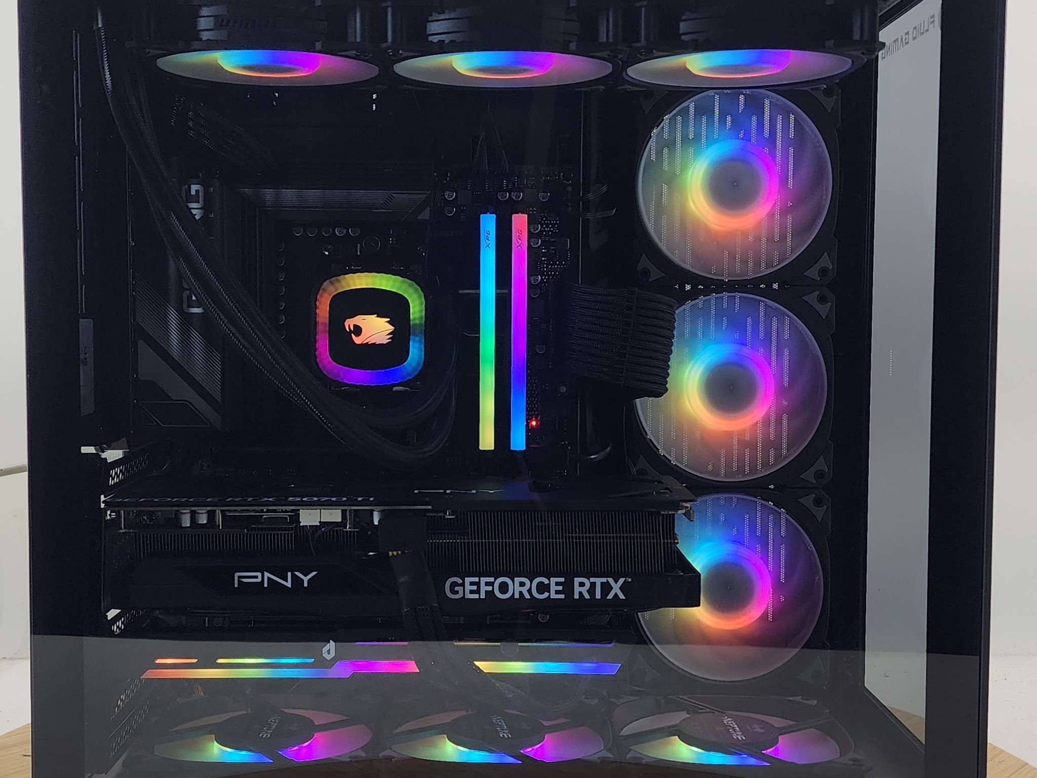 Gaming PC Ryzen 7 9700X 32GB RAM 2TB SSD RTX 5070 Ti 16GB Windows 11 Computer