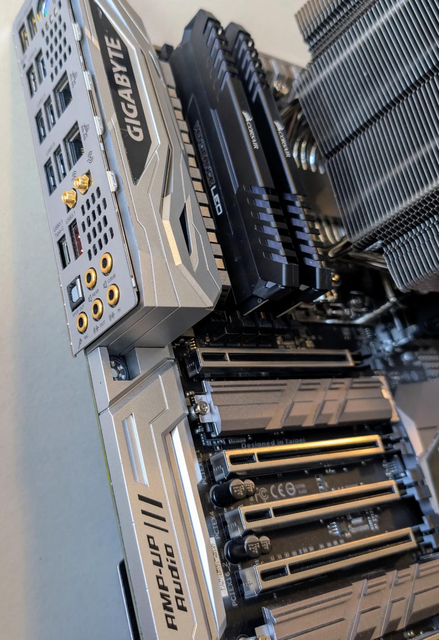 ⭐Bundle⭐Gigabyte X399 Designare Threadripper 1950X 64GB RAM