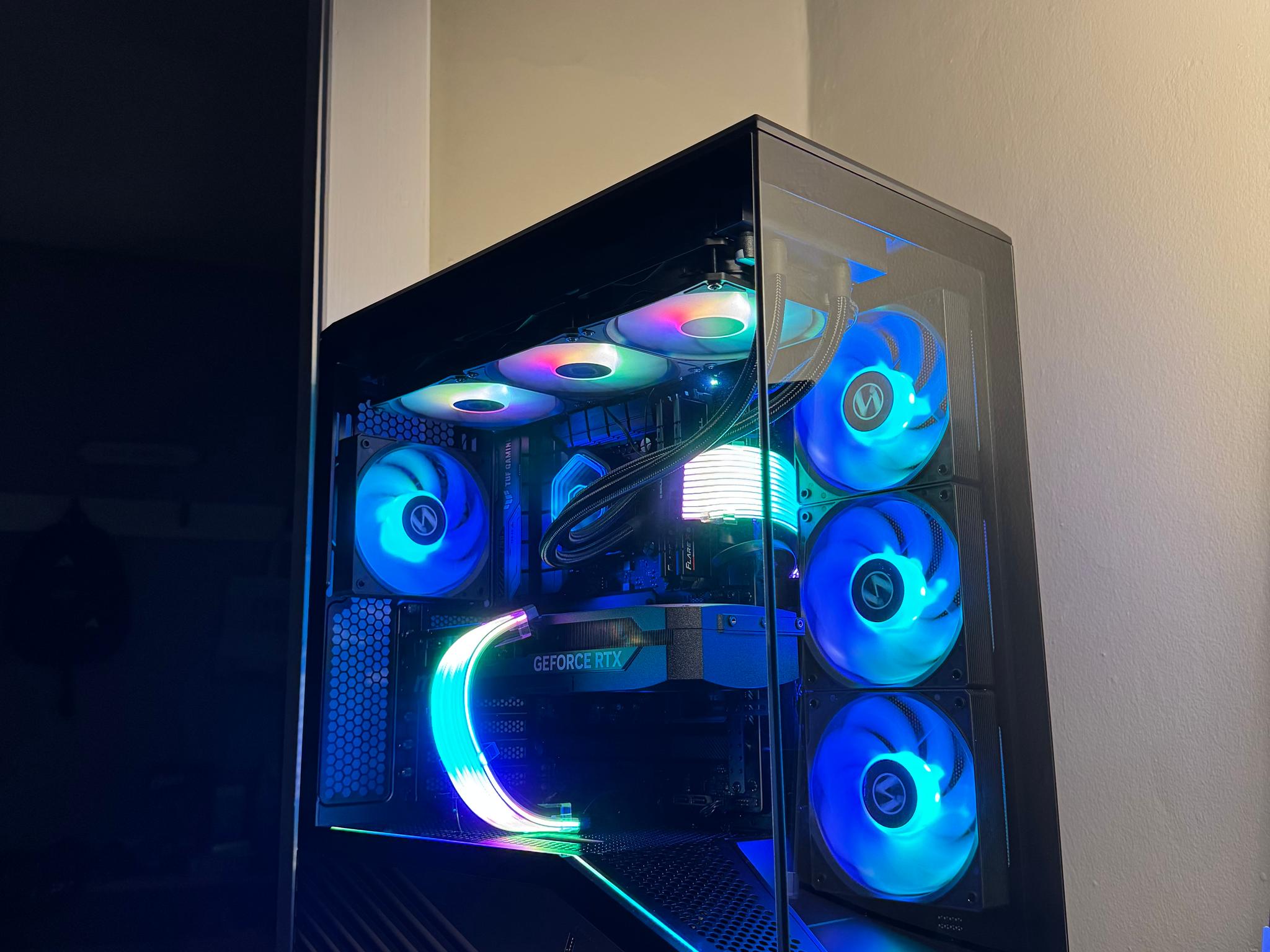 GeForce RTX 5070 Ti Custom Gaming PC - Core i9-14900KF, 32GB RAM
