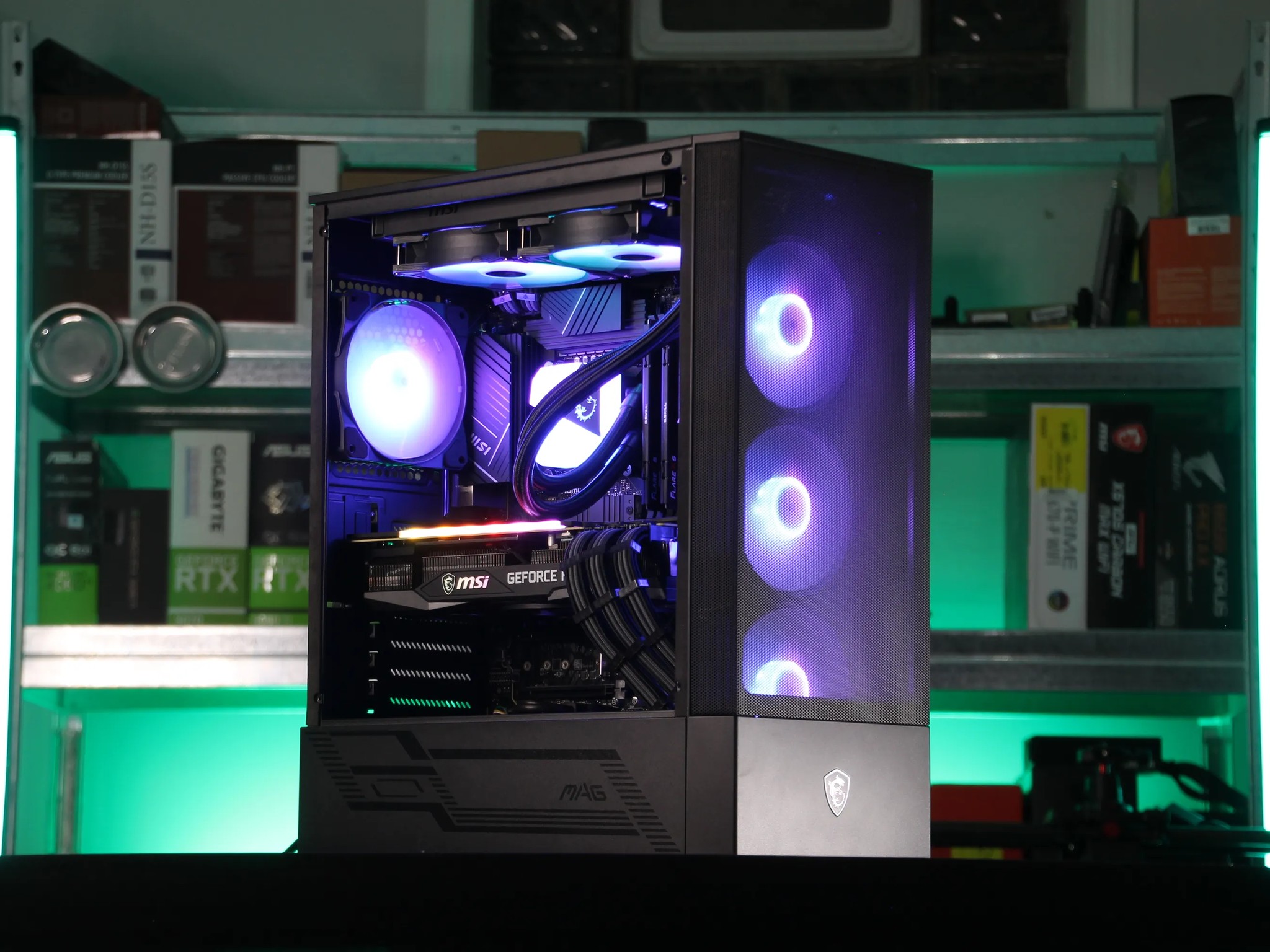 𝙇𝙐𝘾𝙆𝙔 // Core i7-12700K, RTX 3080 // Upper Mid-Range Gaming PC