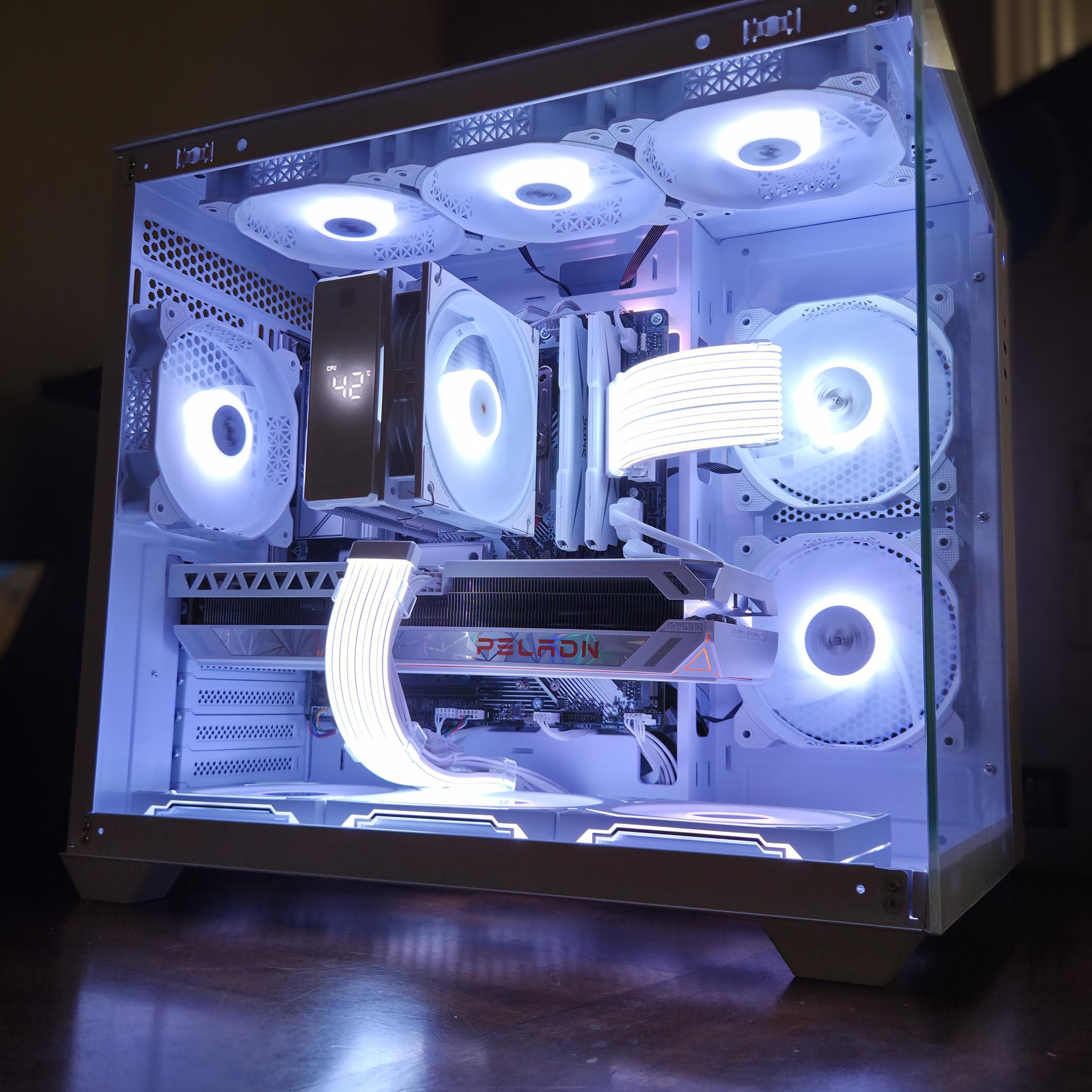 The Yeti! ❄️ – Ryzen 5 7500F • RTX 3070 Ti • 32GB DDR5 6000 • Temp Display • 1440p Gaming PC