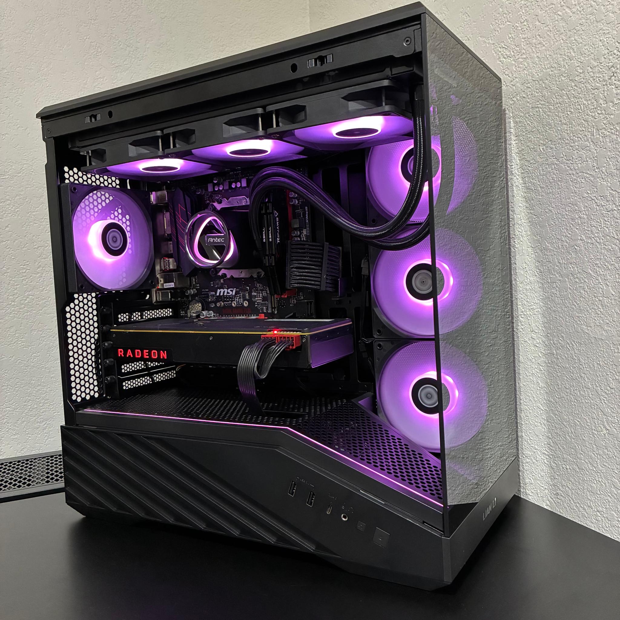 AMD Gaming PC w/ Radeon RX Vega 64 8GB / Ryzen 5 1600X / 16GB DDR4