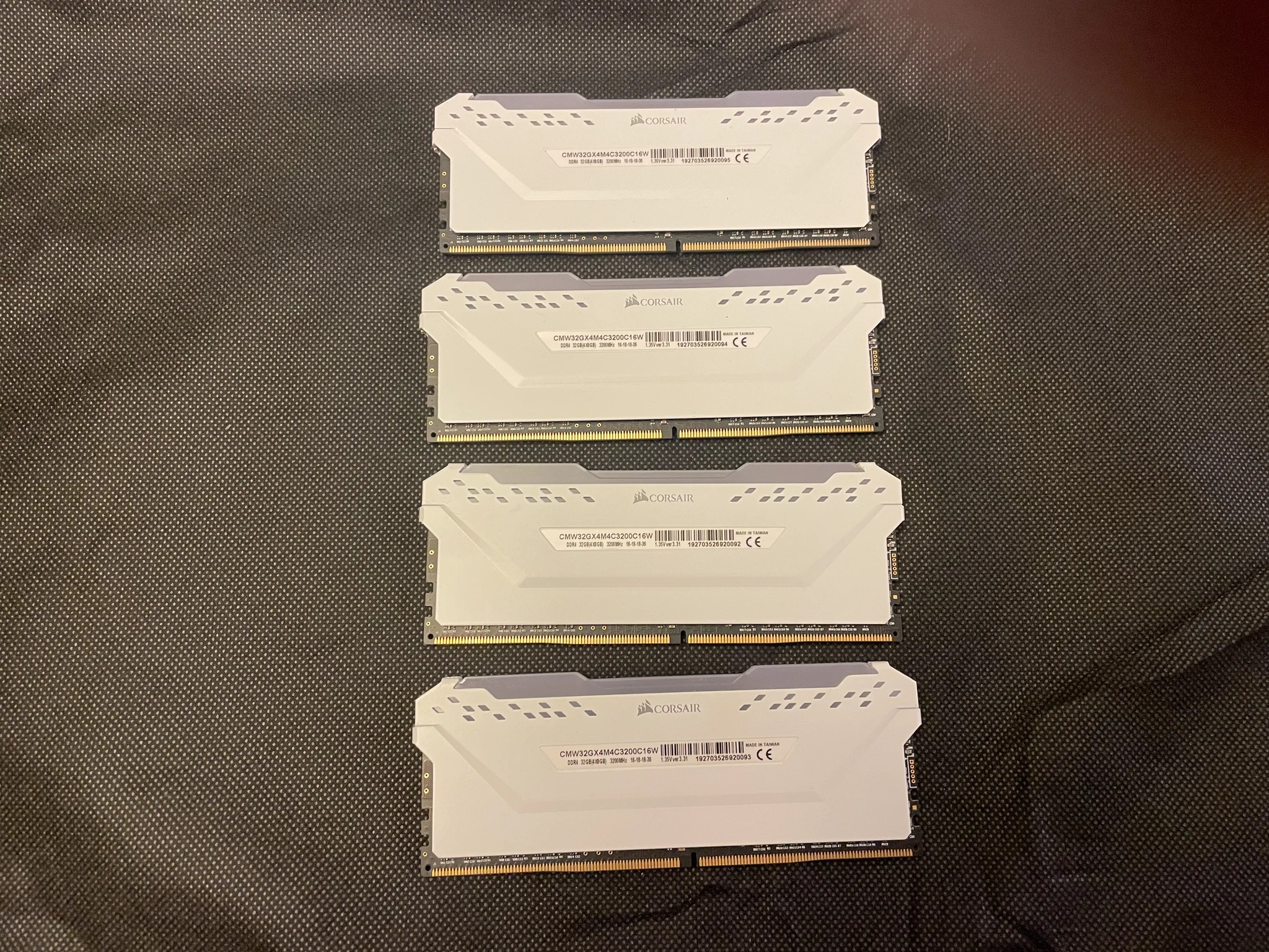 CORSAIR VENGEANCE RGB PRO 32GB (4 x 8GB) DDR4 DRAM 3200MHz C16 Memory Kit — White