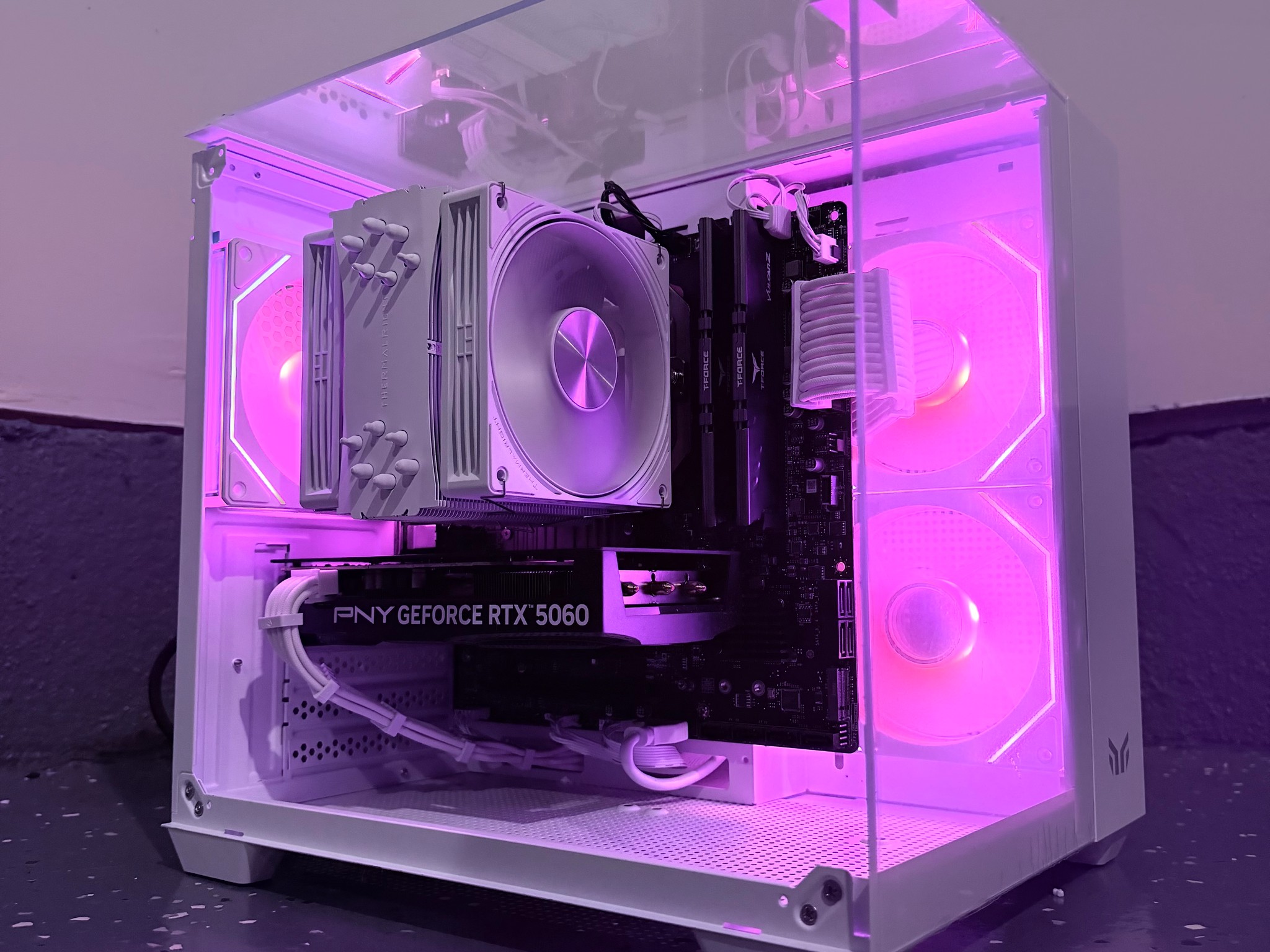 🌈"Frozen Opal"⚪️| 1080p Gaming | RTX 5060 | Ryzen 5 5500 | 16GB Ram | 1TB Storage | Free Shipping