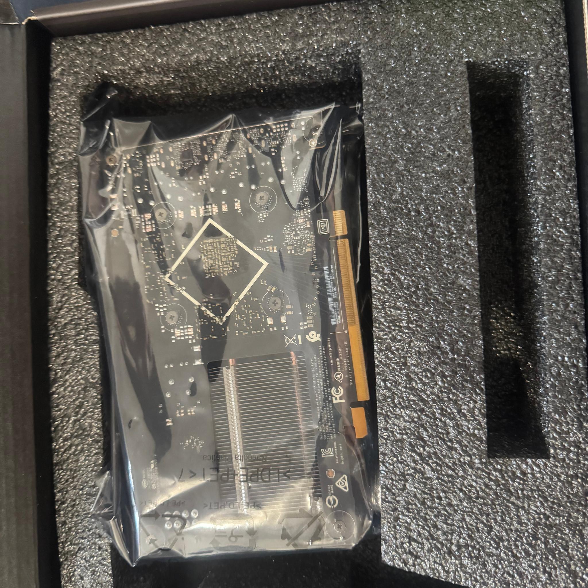GEFORCE RTX 5060 8GB *USED FOR 1 MONTH*
