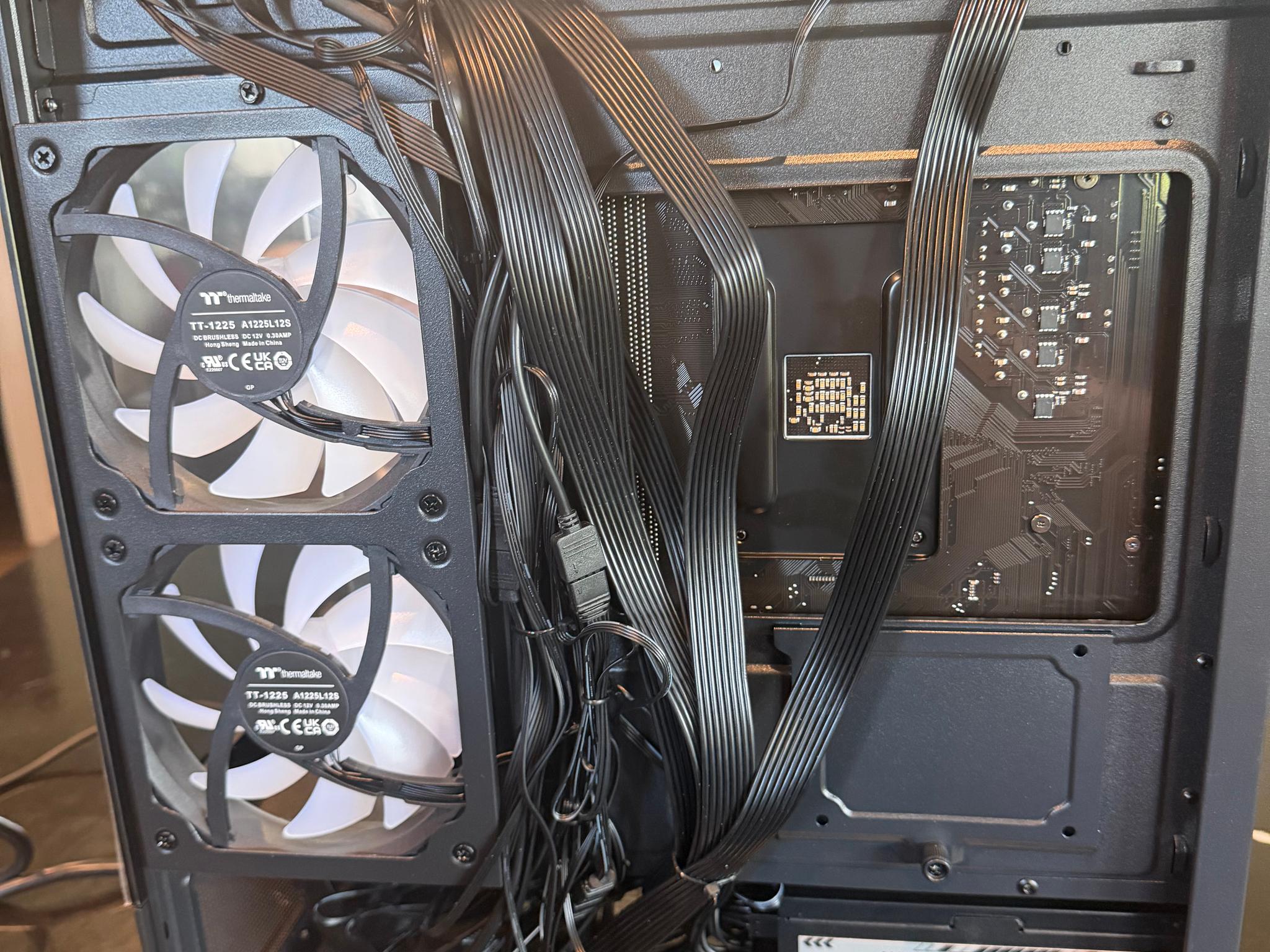 Green Reaper Gaming PC | Ryzen 5 5500 | RX 7600 XT 16GB | 16GB RAM | 1TB NVMe