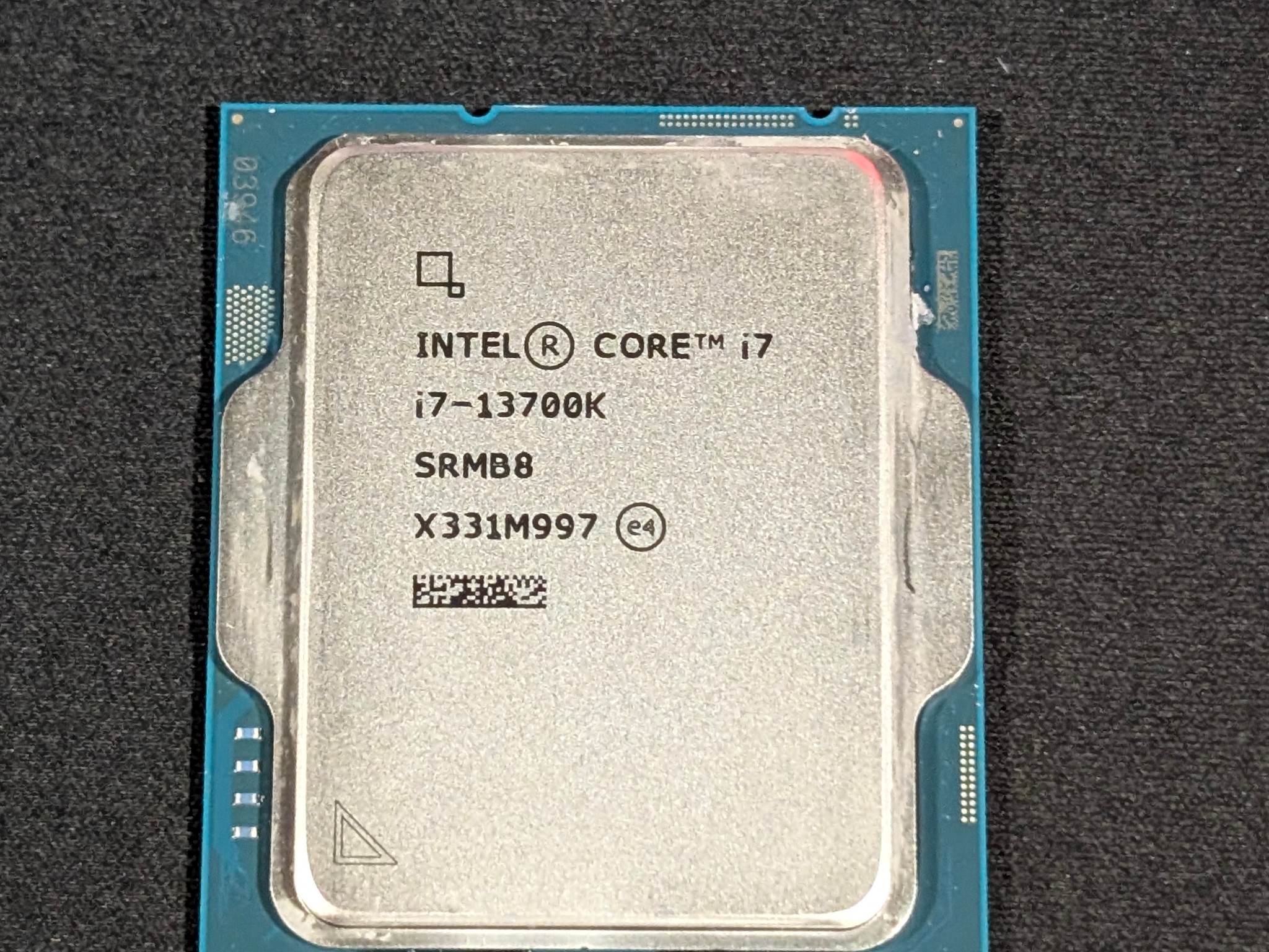 Intel i7-13700K