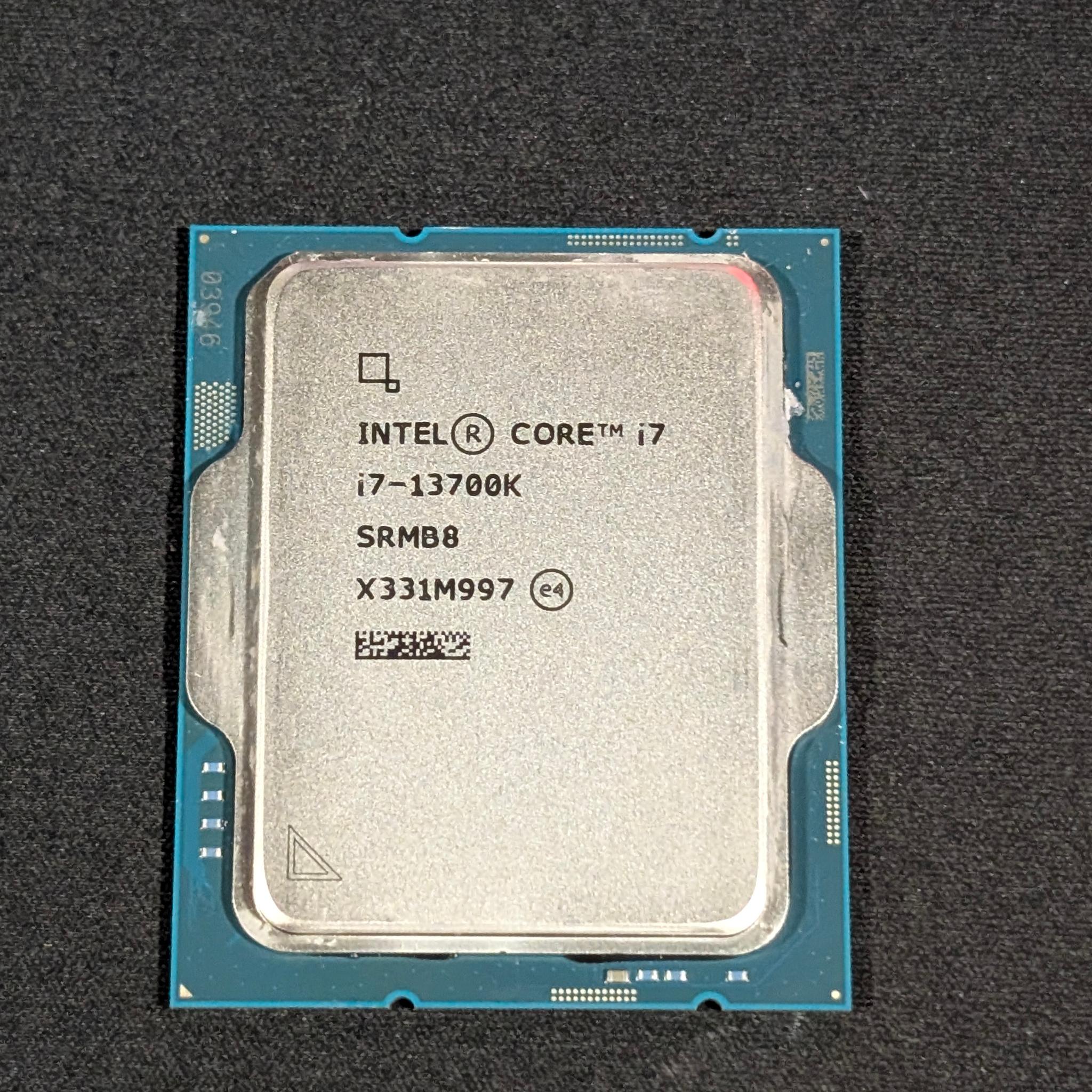 Intel i7-13700K