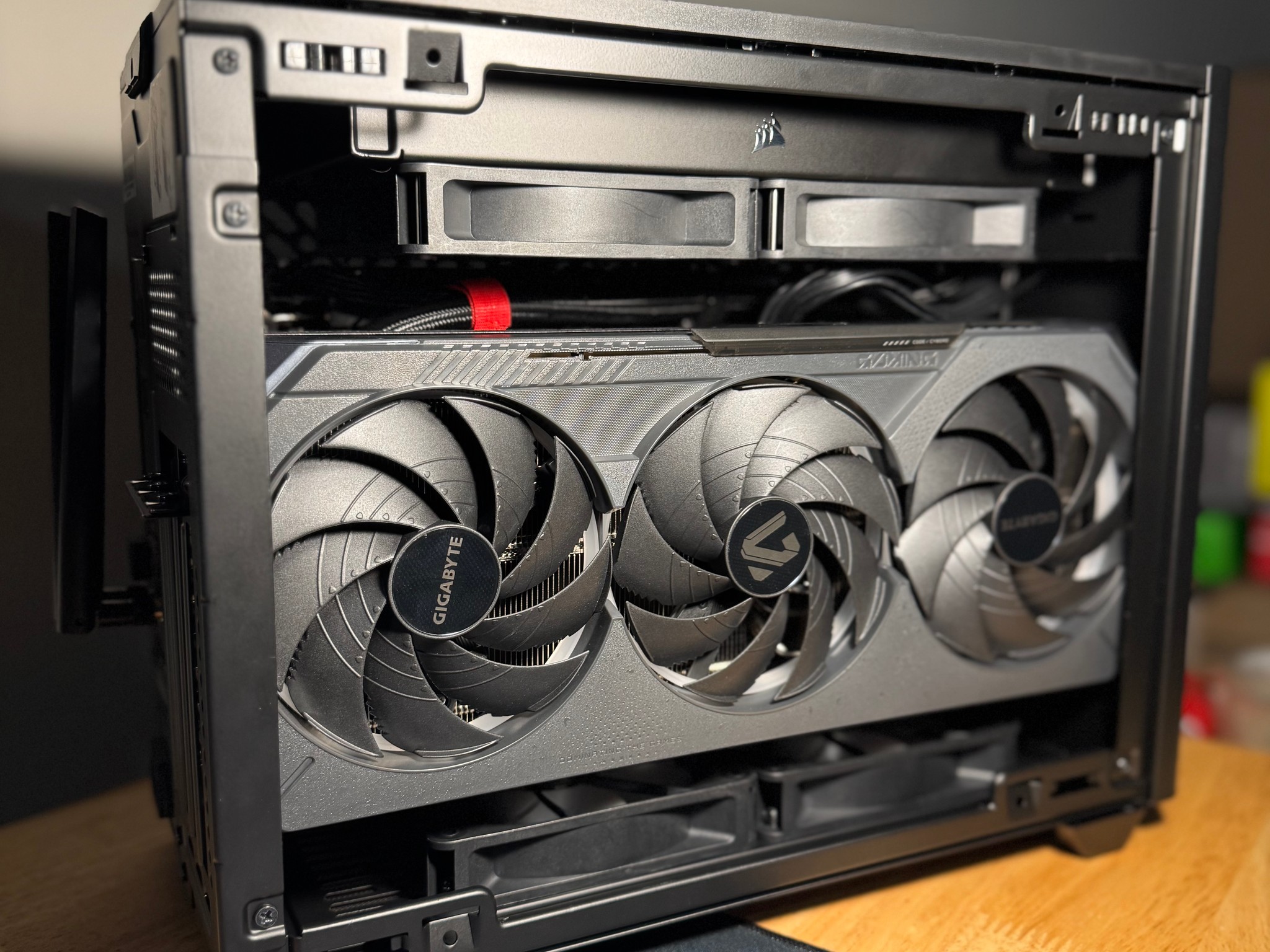 RTX 5090 - Ultra 7 265K - 48gb DDR5 7200mhz - 2TB GEN 5 [CUSTOM ITX PC]