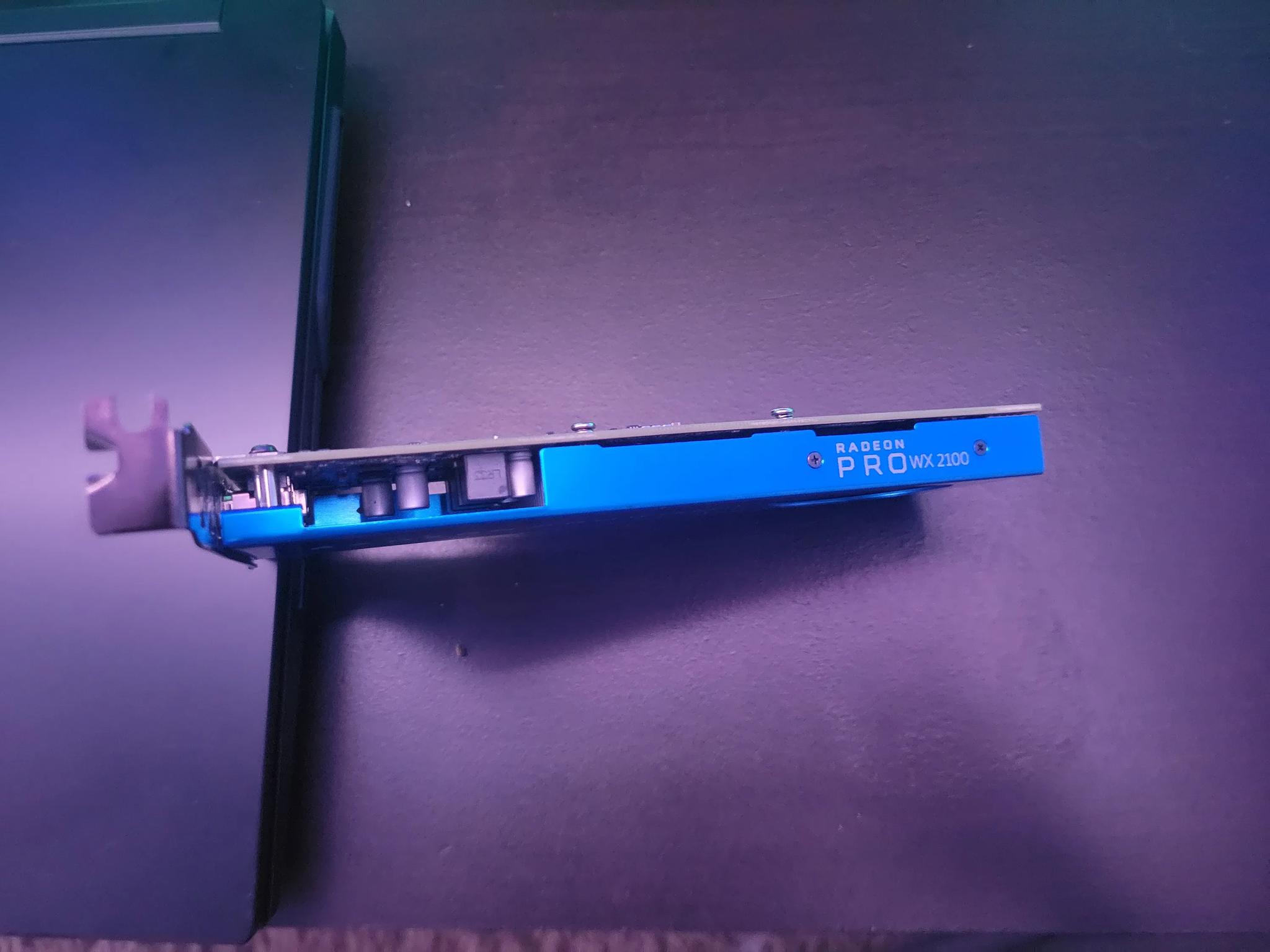 AMD Radeon Pro WX 2100
