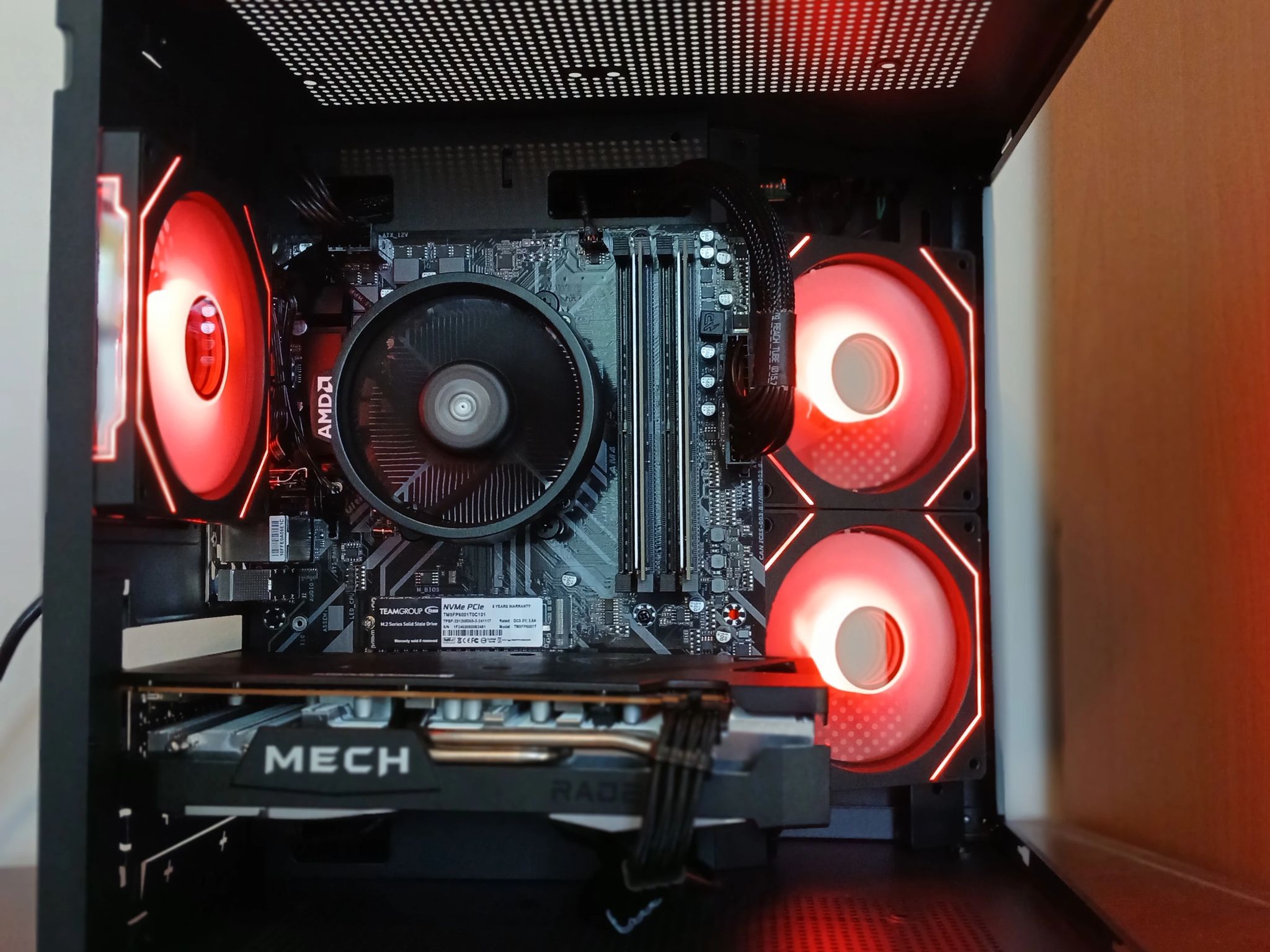 RX 6600 XT | Ryzen 5 5500 | 16GB RAM