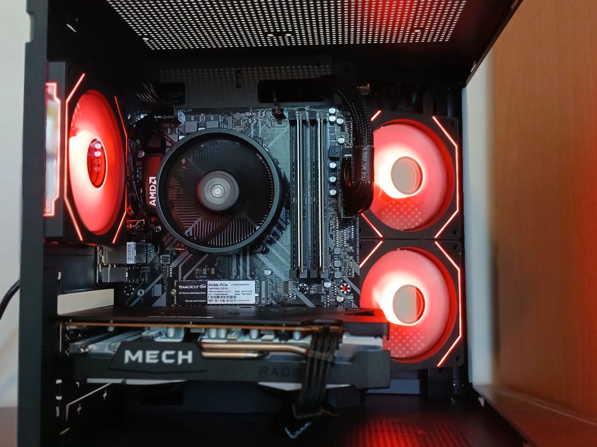 RX 6600 XT | Ryzen 5 5500 | 16GB RAM