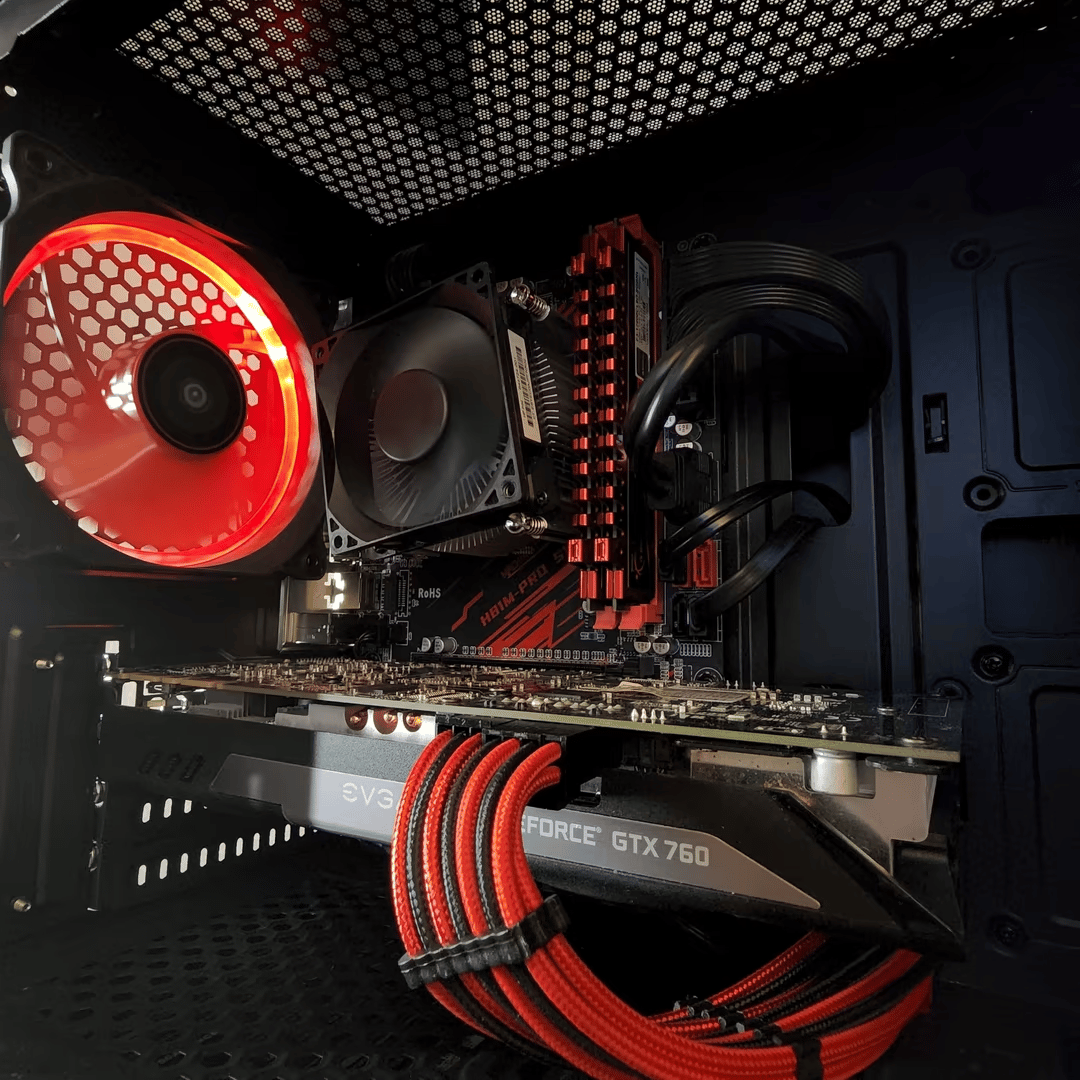 Intel Core i7 4770 // EVGA GeForce GTX 760 2G // GSkill Ripjaws 8GB