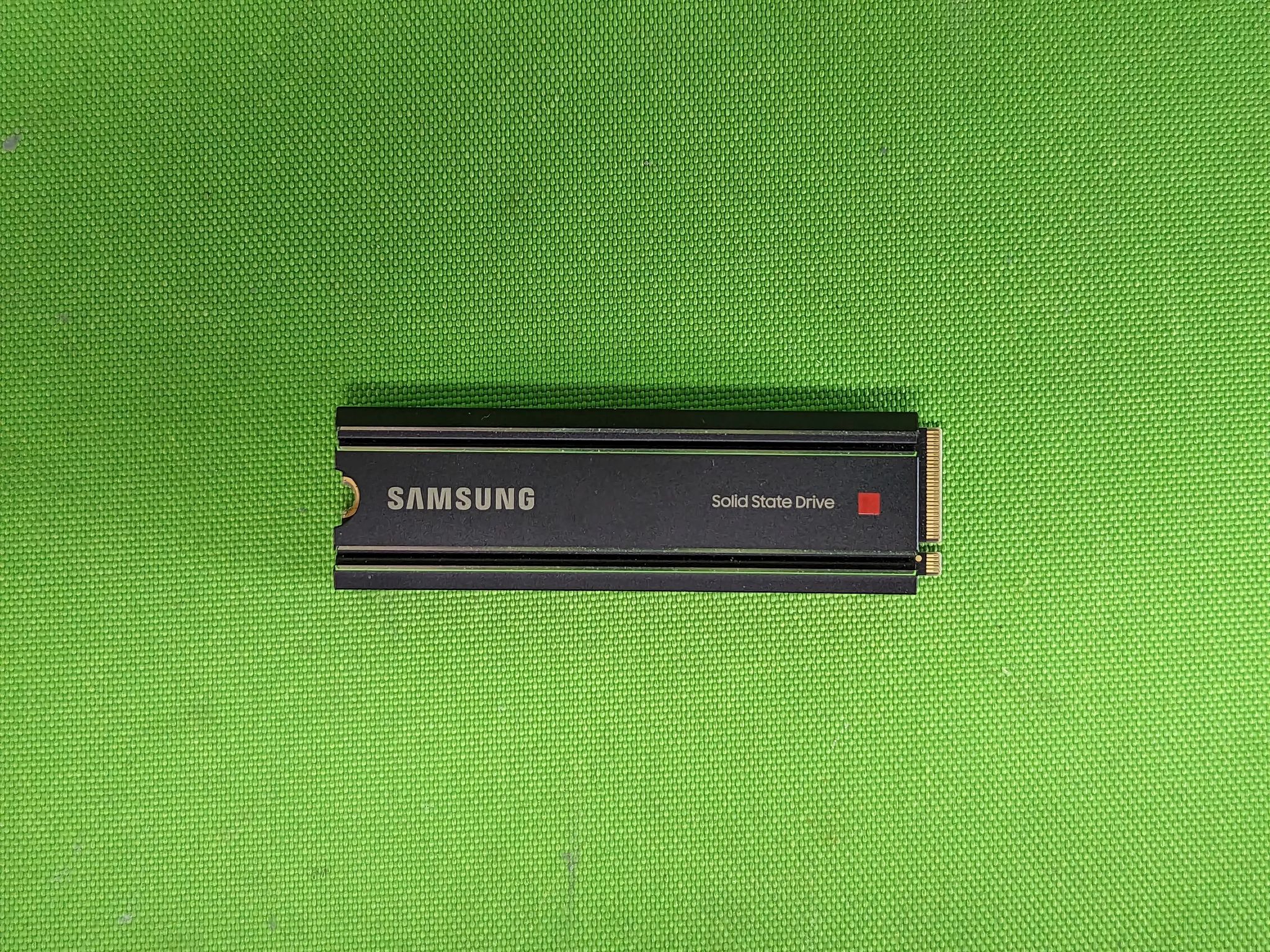 Lot of 2x Samsung 980 Pro 1TB NVME Solid State Drive with Heatsink PCIE 4.0 SSD