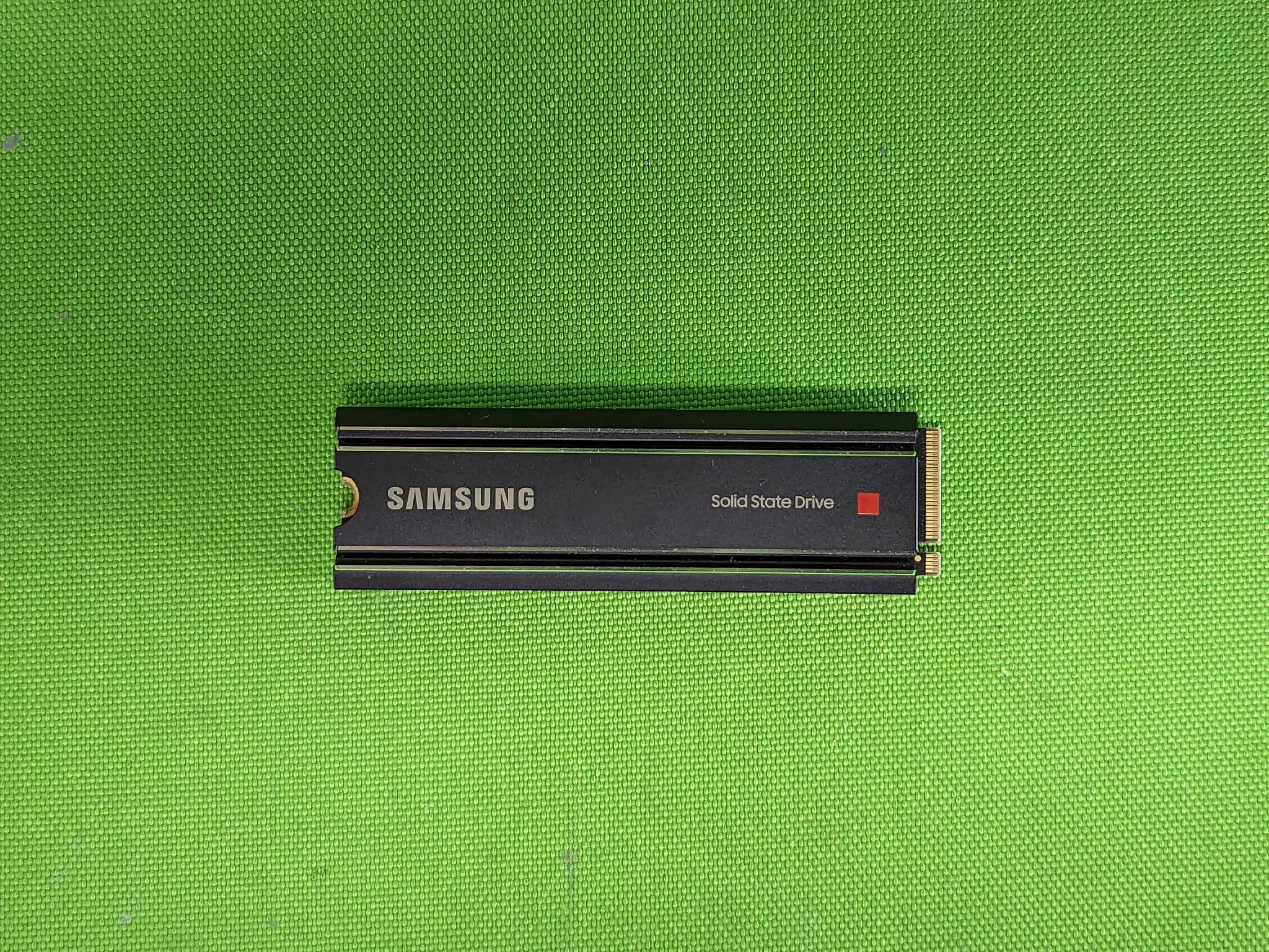Lot of 2x Samsung 980 Pro 1TB NVME Solid State Drive with Heatsink PCIE 4.0 SSD
