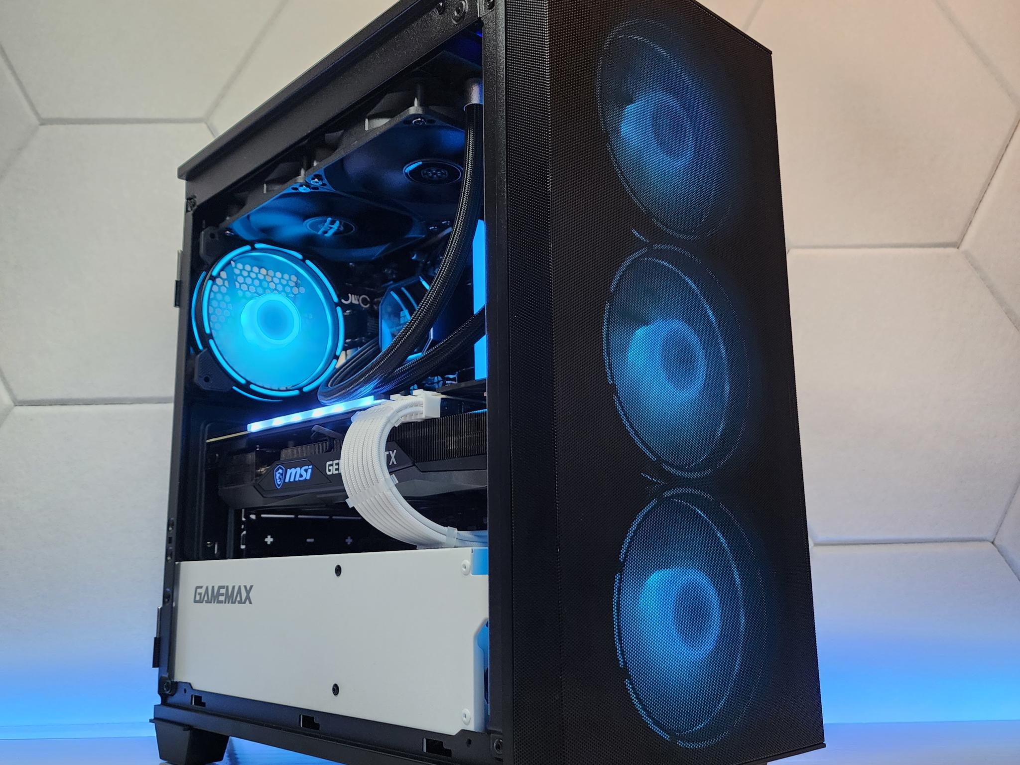 💙🤍 RTX 3070 // Core i5 12400 // 16GB 3600MHz // 1TB NVMe Gen 3