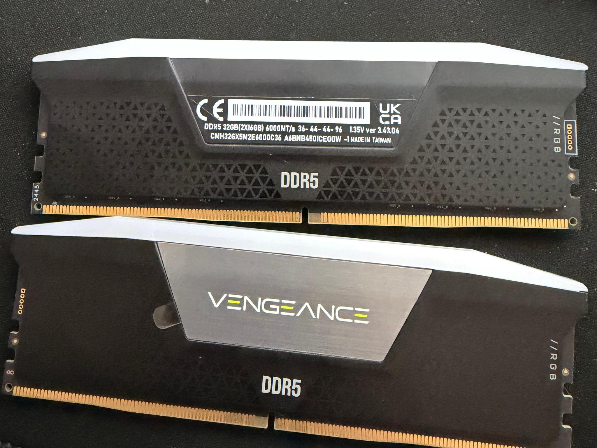 VENGEANCE® RGB 32GB (2x16GB) DDR5 DRAM 6000MT/s CL36 Memory Kit