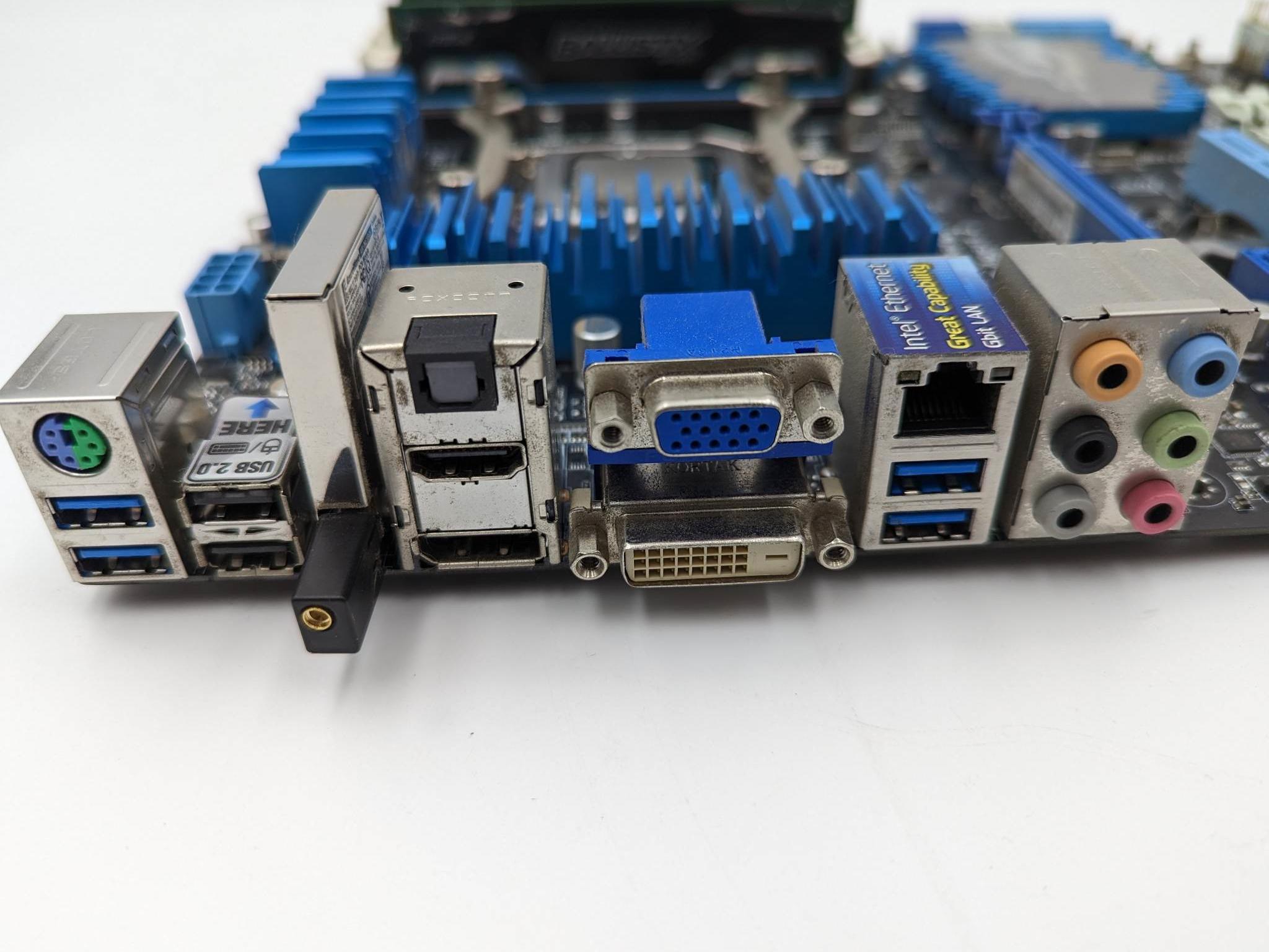 Asus P8Z77-V Motherboard Kit w/ i7-3770, 8gb ram, and CM Hyper 212!