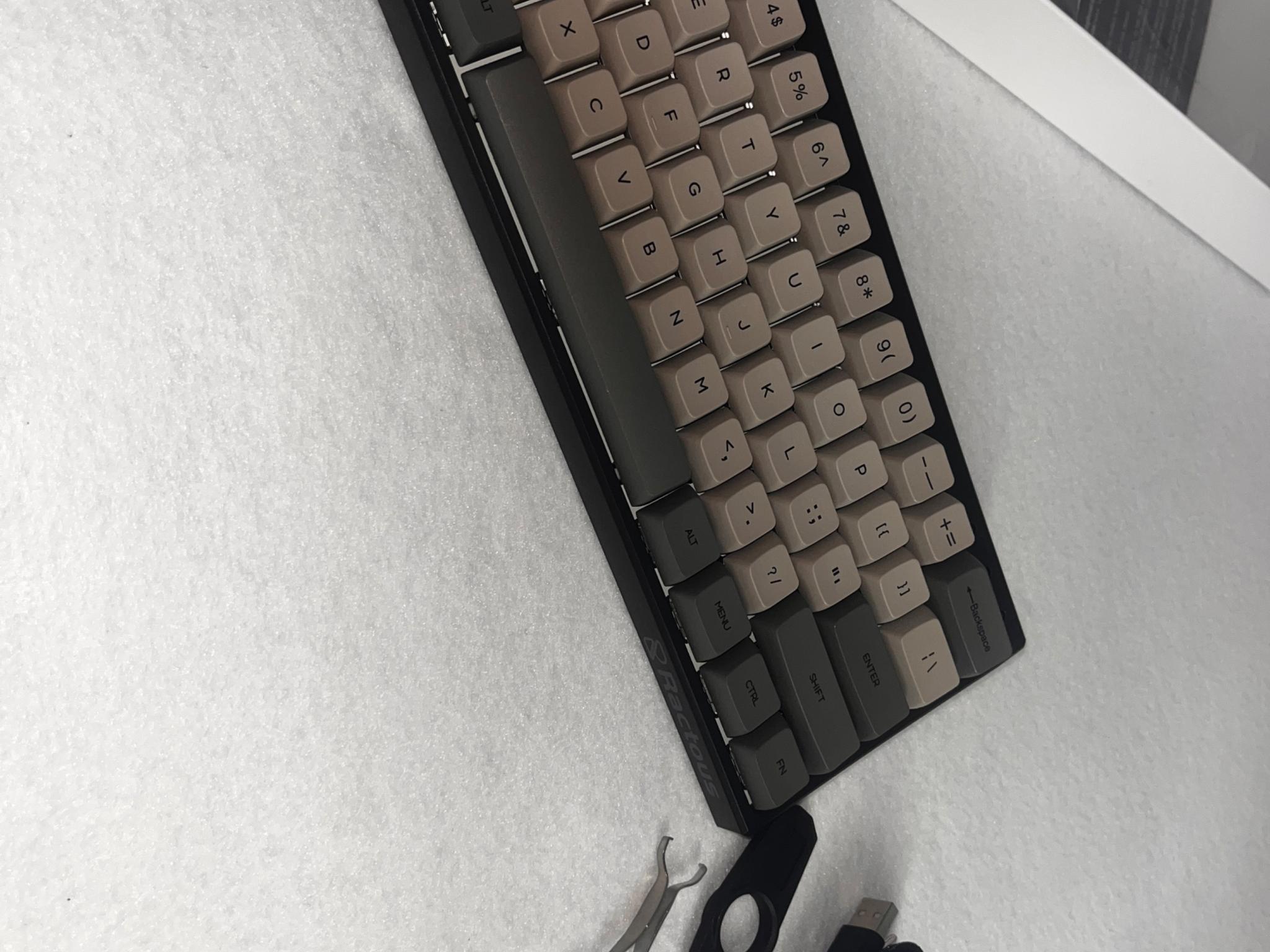 Ractous Design RGB Keyboard  Hot Swappable.  Gateron Optical Brown Switches. Bluetooth/Wired.