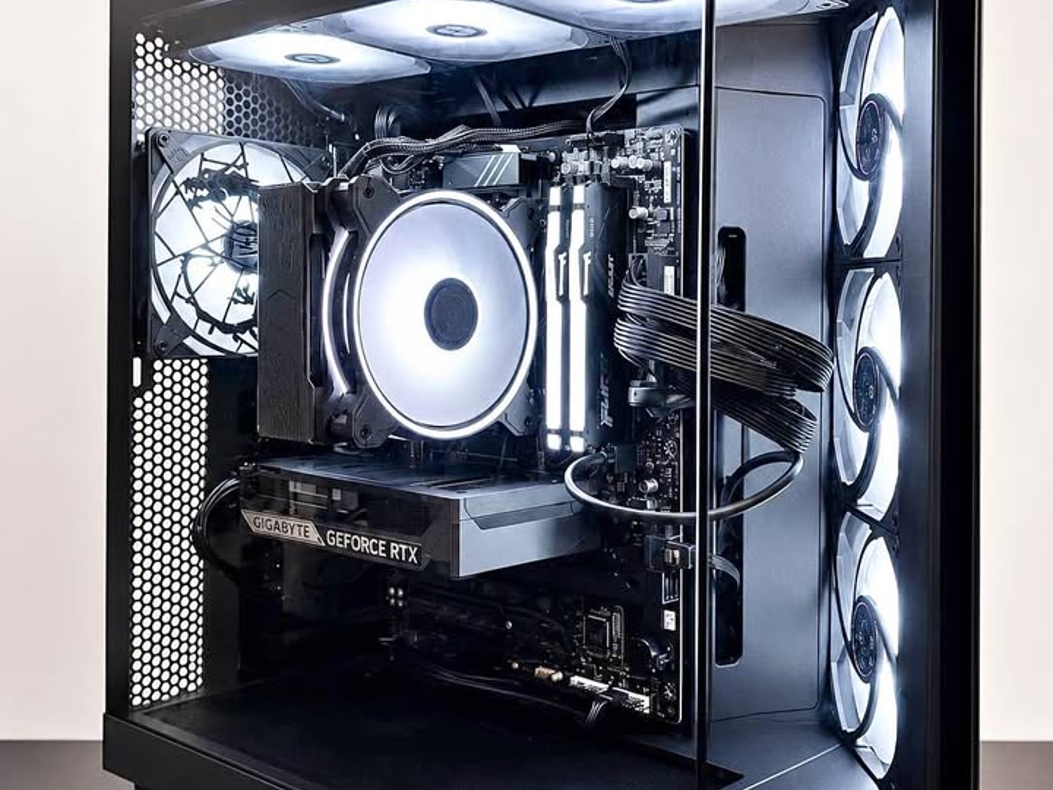 NEW RTX 5060 + Ryzen 5 7600X |Gaming PC Ultra Performance | 2TB SSD |
