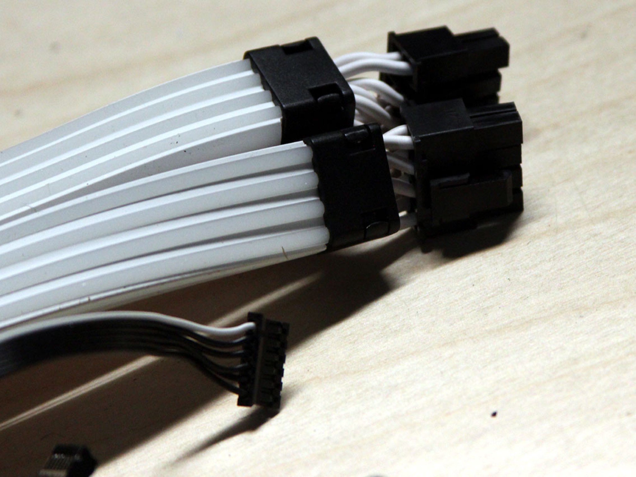 LIAN-LI STRIMER ARGB 24 Pin CPU 2x8-Pin GPU Power Extension Cables Included Power Hub & USB Wiring